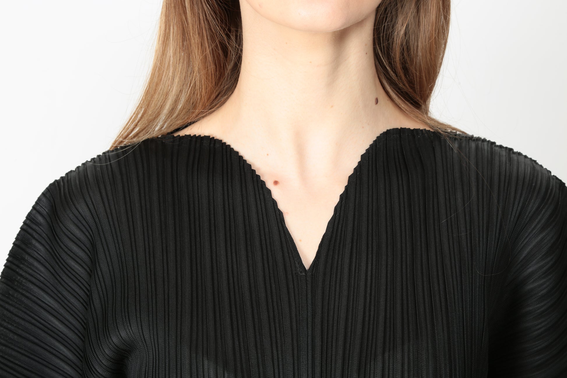 https://admin.shopify.com/store/gulieshop/products/15145065939293#:~:text=https%3A//www.gulieshop.it%20%E2%80%BA%20products%20%E2%80%BA%20meimeij%2Dabito%2Dlungo%2Dplisse%2Dm5py16