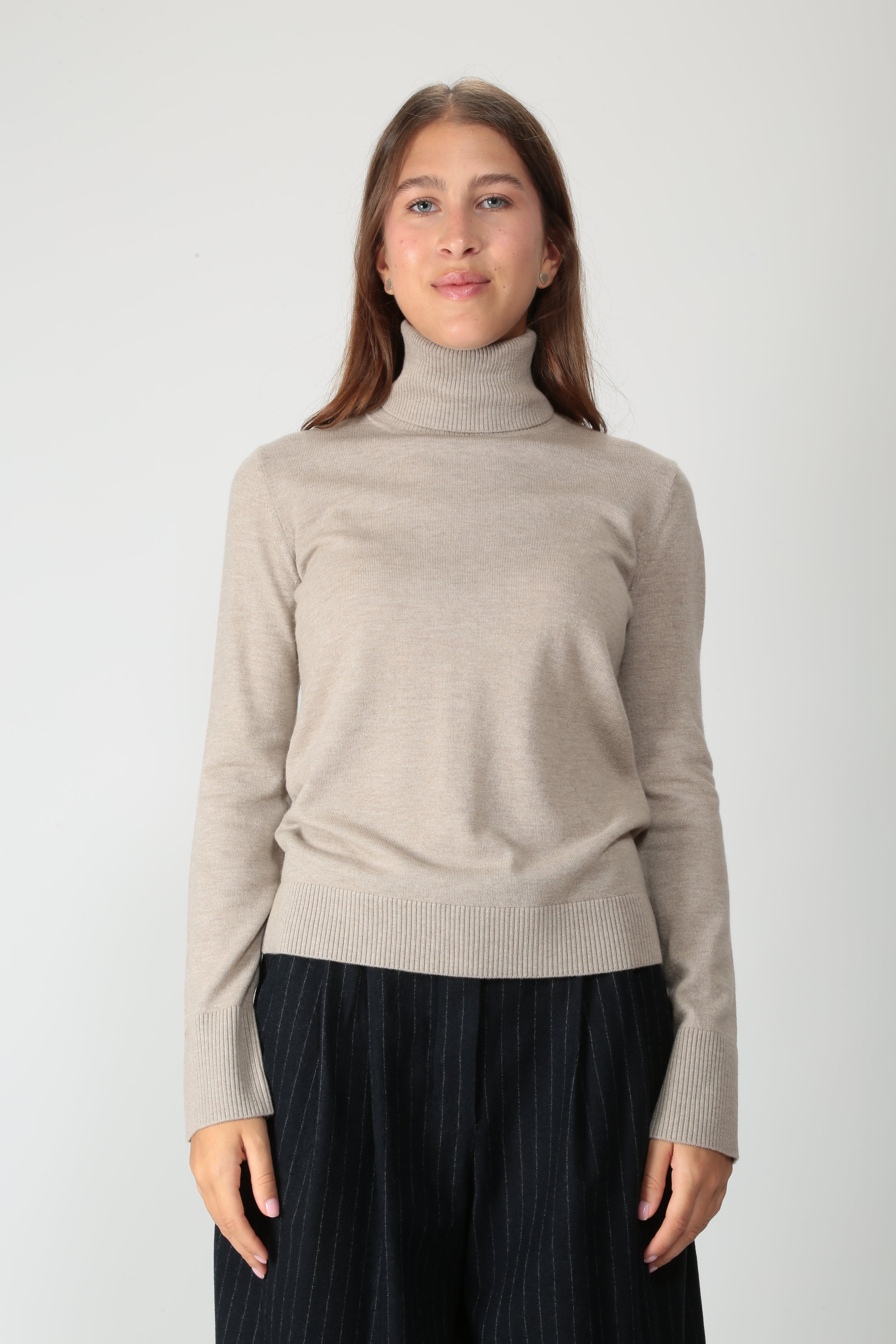 https://admin.shopify.com/store/gulieshop/products/16409289883997#:~:text=https%3A//www.gulieshop.it%20%E2%80%BA%20products%20%E2%80%BA%20s%2Dmaxmara%2Dmaglia%2Ddolcevita%2Dsmmallegra