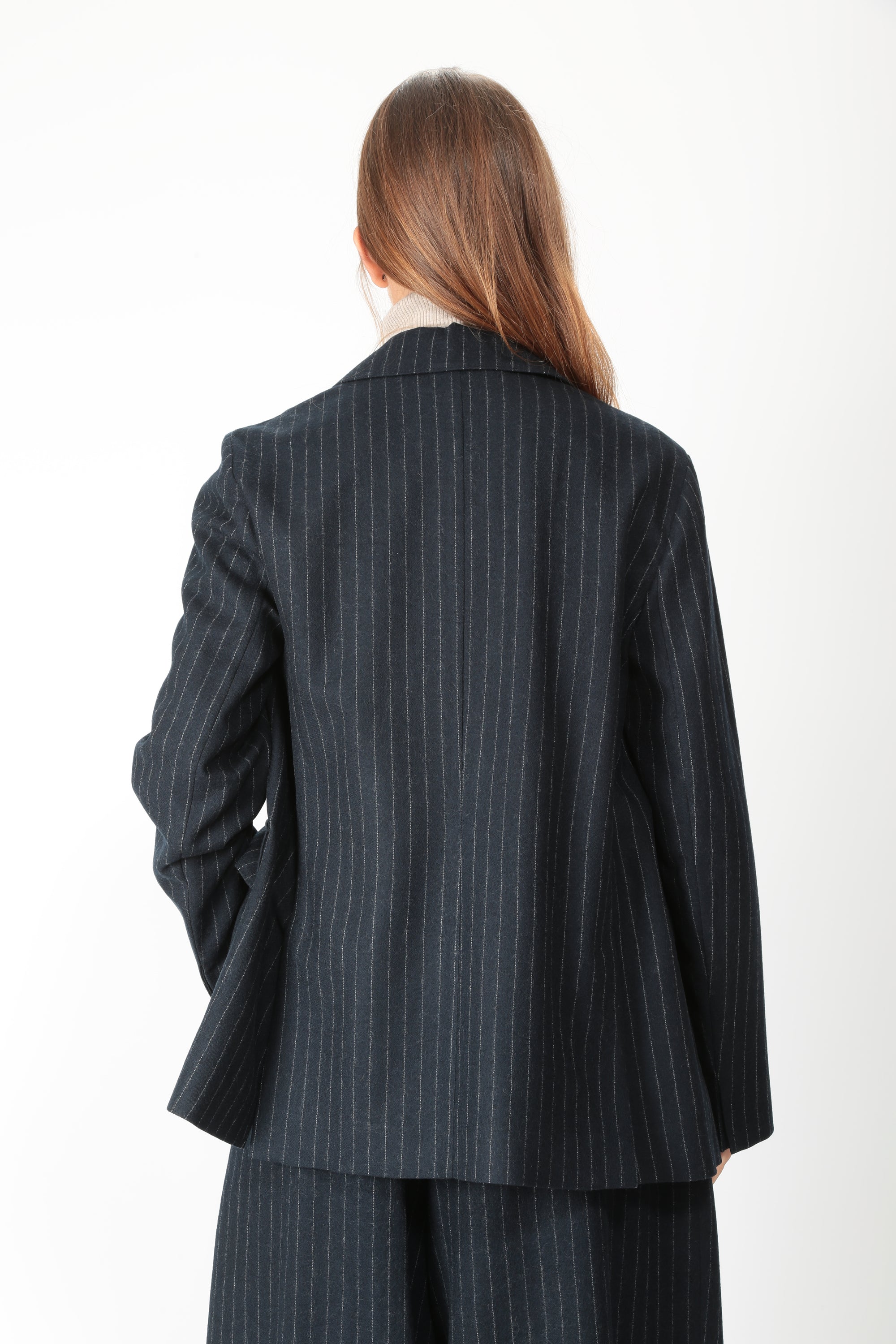https://admin.shopify.com/store/gulieshop/products/16409289621853#:~:text=https%3A//www.gulieshop.it%20%E2%80%BA%20products%20%E2%80%BA%20s%2Dmaxmara%2Dgiacca%2Dgessata%2Ddoppiopetto%2Dsmmcalibri