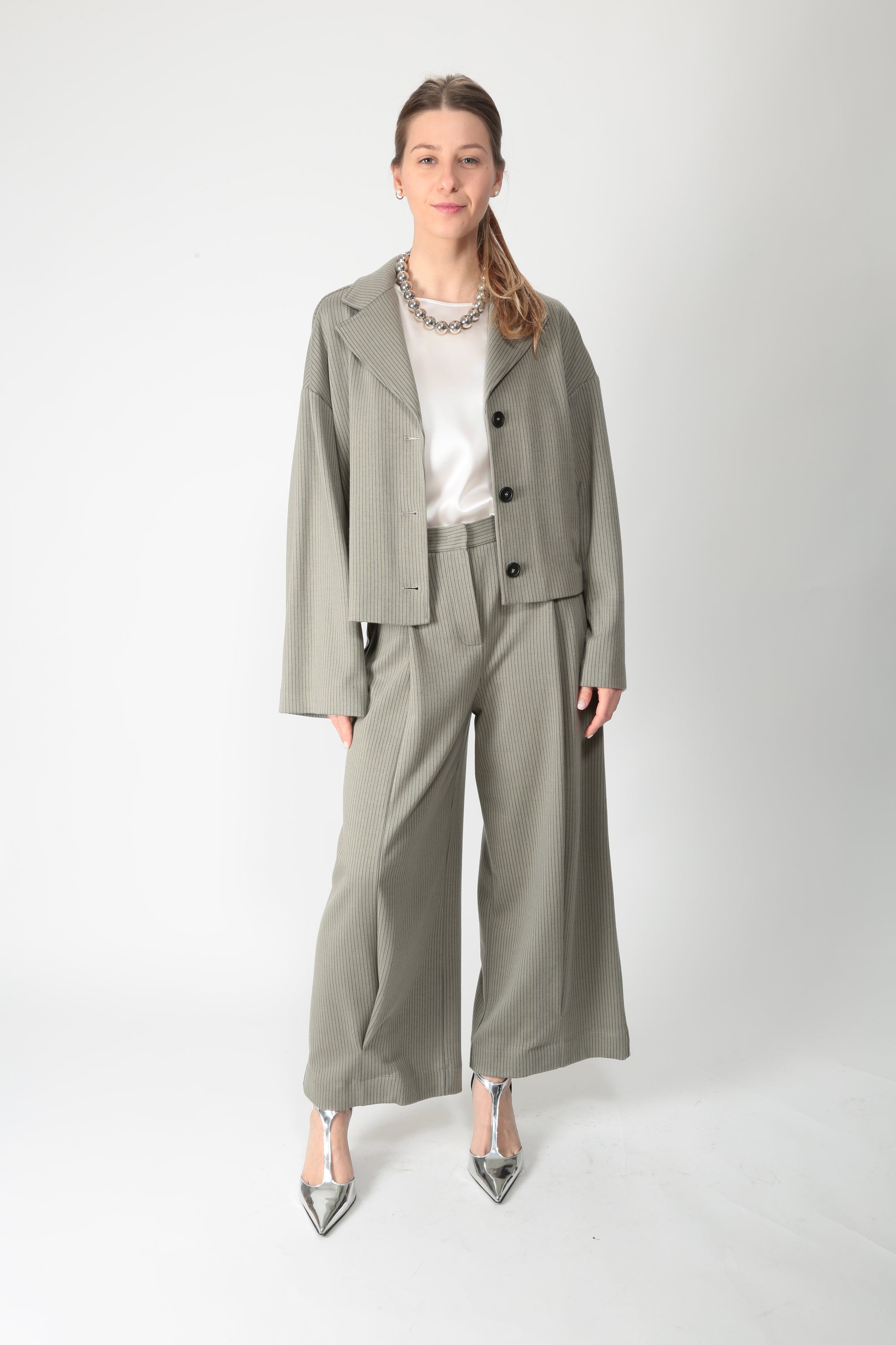 https://admin.shopify.com/store/gulieshop/products/15865941524829#:~:text=https%3A//www.gulieshop.it%20%E2%80%BA%20products%20%E2%80%BA%20maxmara%2Dmm%2Dpantalone%2Da%2Drighe%2Dmmlsabbia