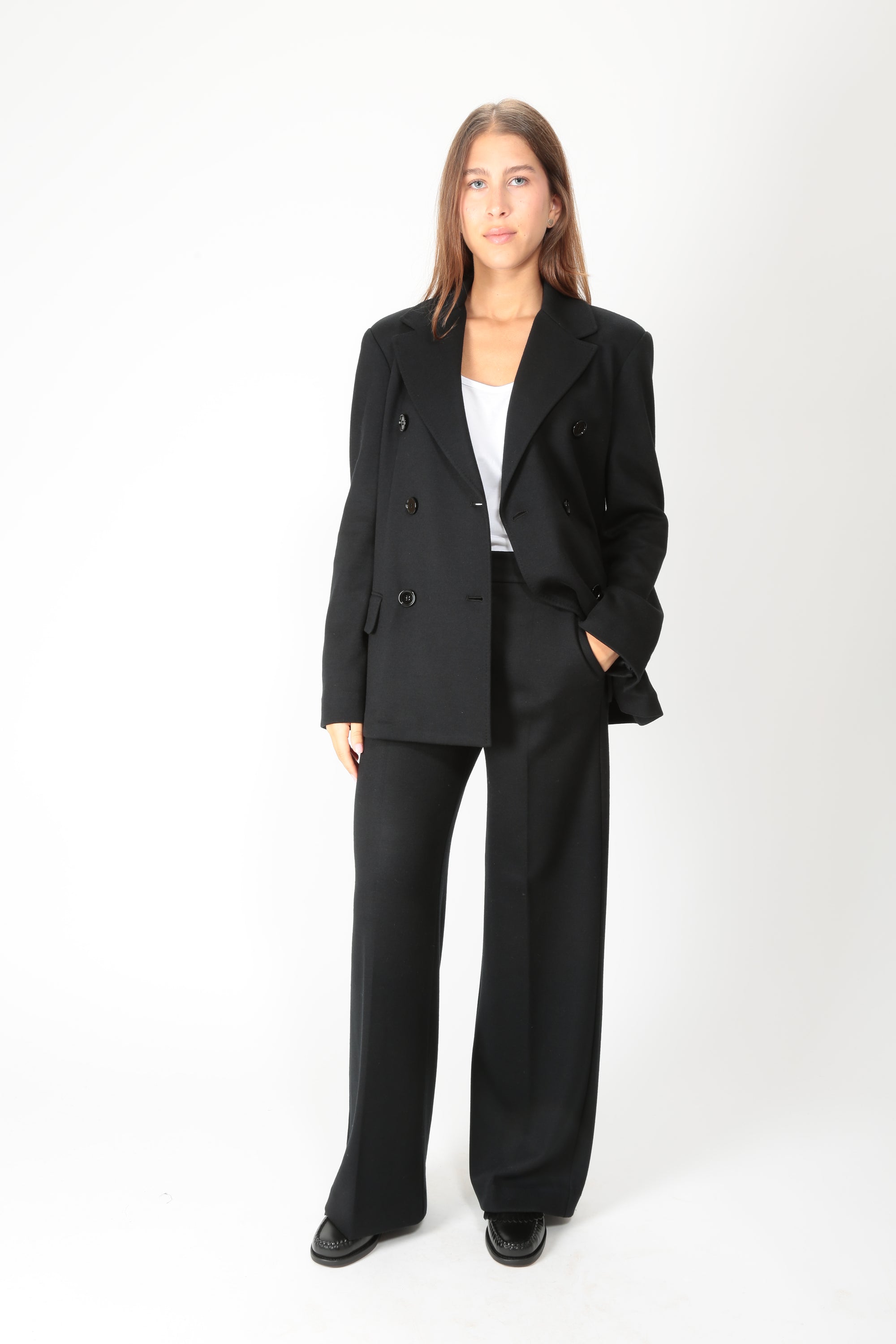 https://admin.shopify.com/store/gulieshop/products/16409289818461#:~:text=https%3A//www.gulieshop.it%20%E2%80%BA%20products%20%E2%80%BA%20s%2Dmaxmara%2Dpantalone%2Dmisto%2Dlana%2De%2Dcotone%2Dsmmeuforia