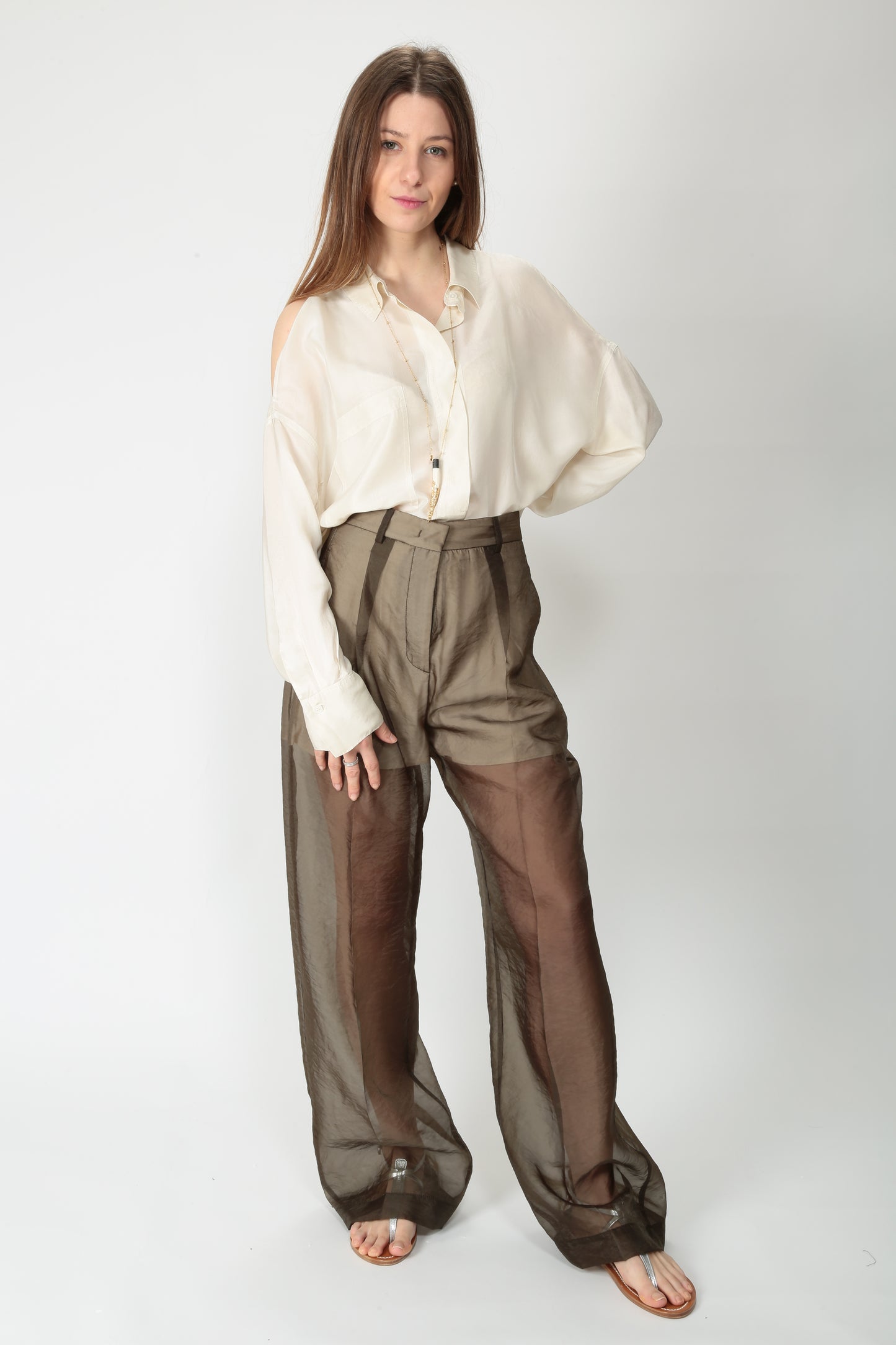 https://admin.shopify.com/store/gulieshop/products/15192688820573#:~:text=https%3A//www.gulieshop.it%20%E2%80%BA%20products%20%E2%80%BA%20tela%2Dpantalone%2Dampio%2Din%2Dorganza%2Dribalta