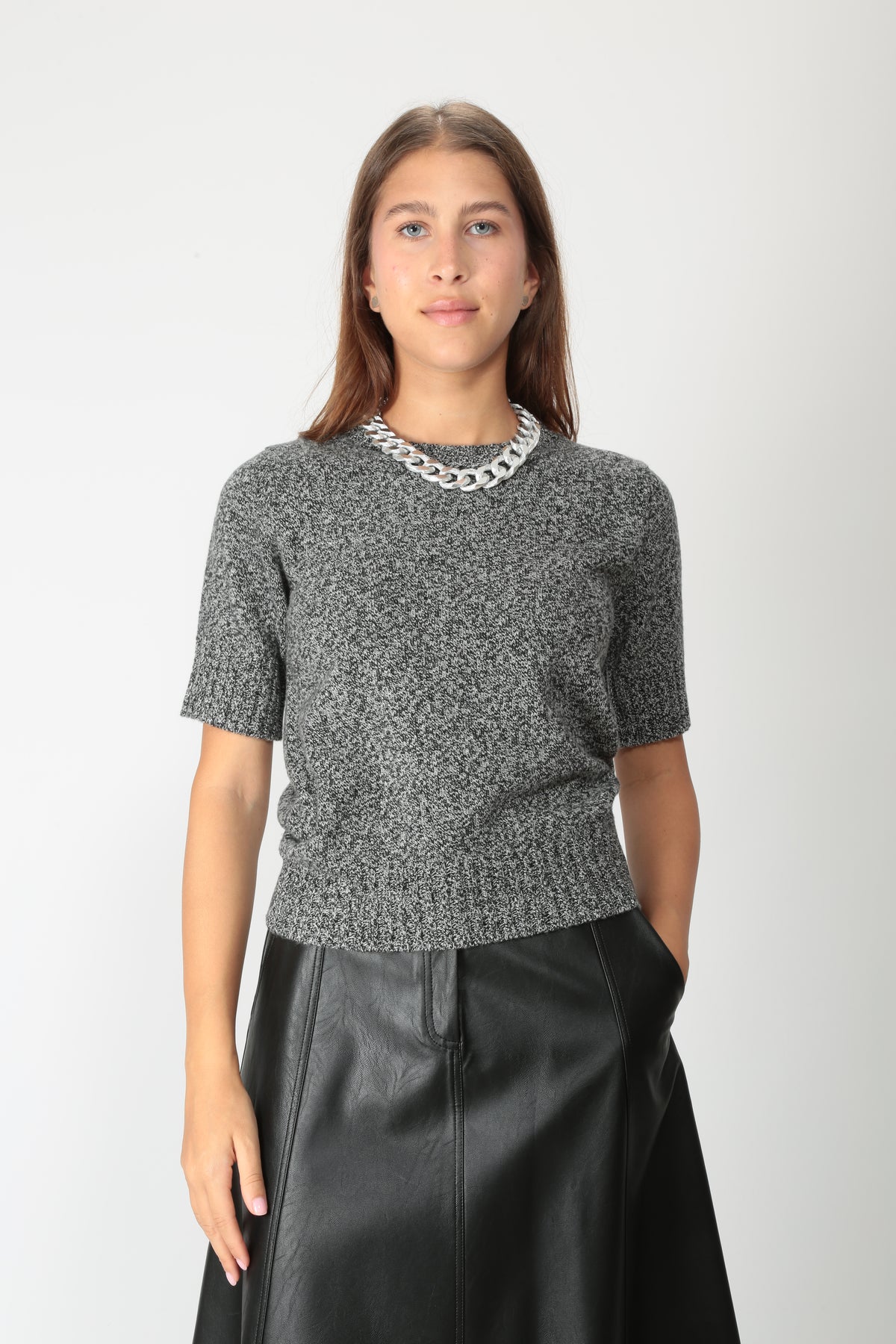 https://admin.shopify.com/store/gulieshop/products/16529416847709