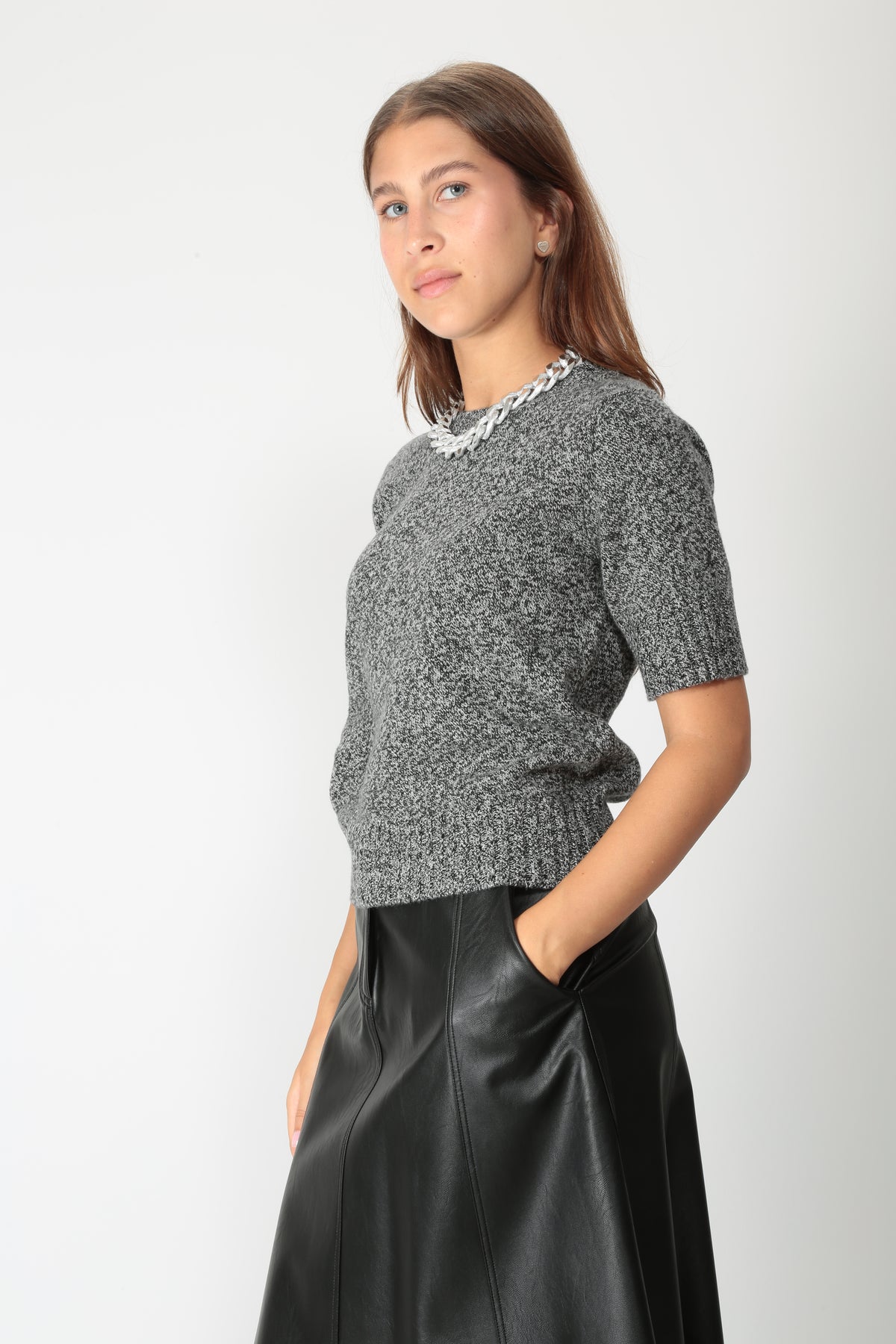 https://admin.shopify.com/store/gulieshop/products/16529416847709