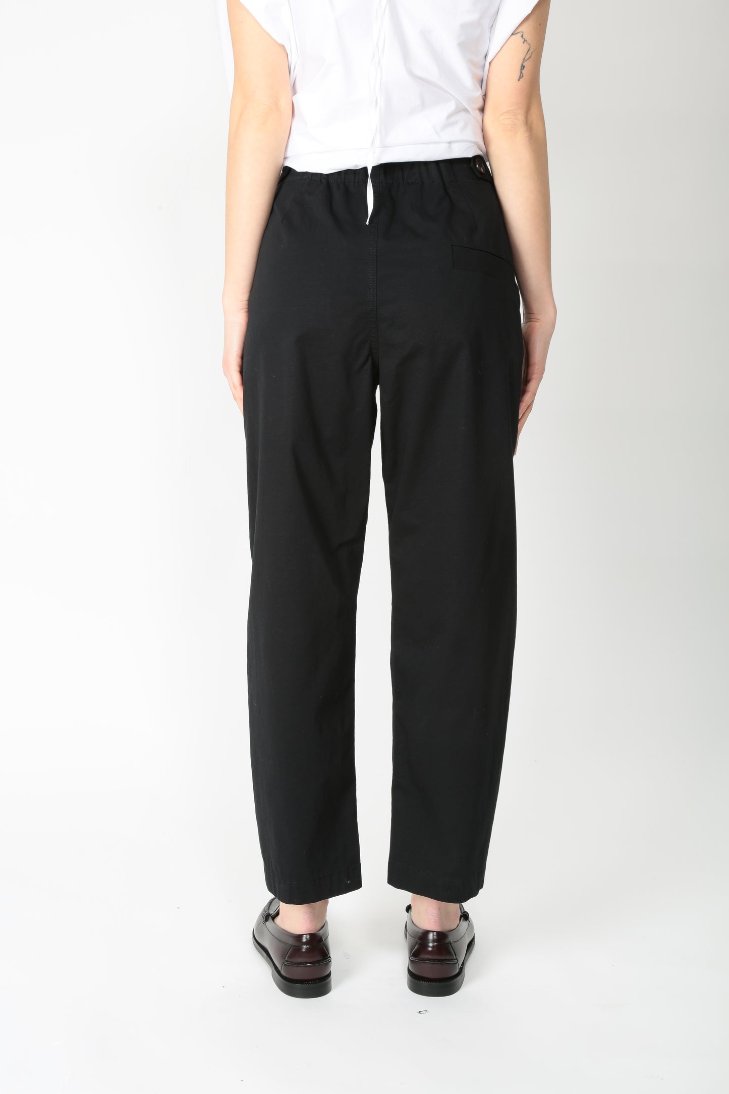 https://admin.shopify.com/store/gulieshop/products/15192688034141#:~:text=https%3A//www.gulieshop.it%20%E2%80%BA%20products%20%E2%80%BA%20tela%2Dpantalone%2Dbaloon%2Din%2Dcotone%2Dd%2Dmirko