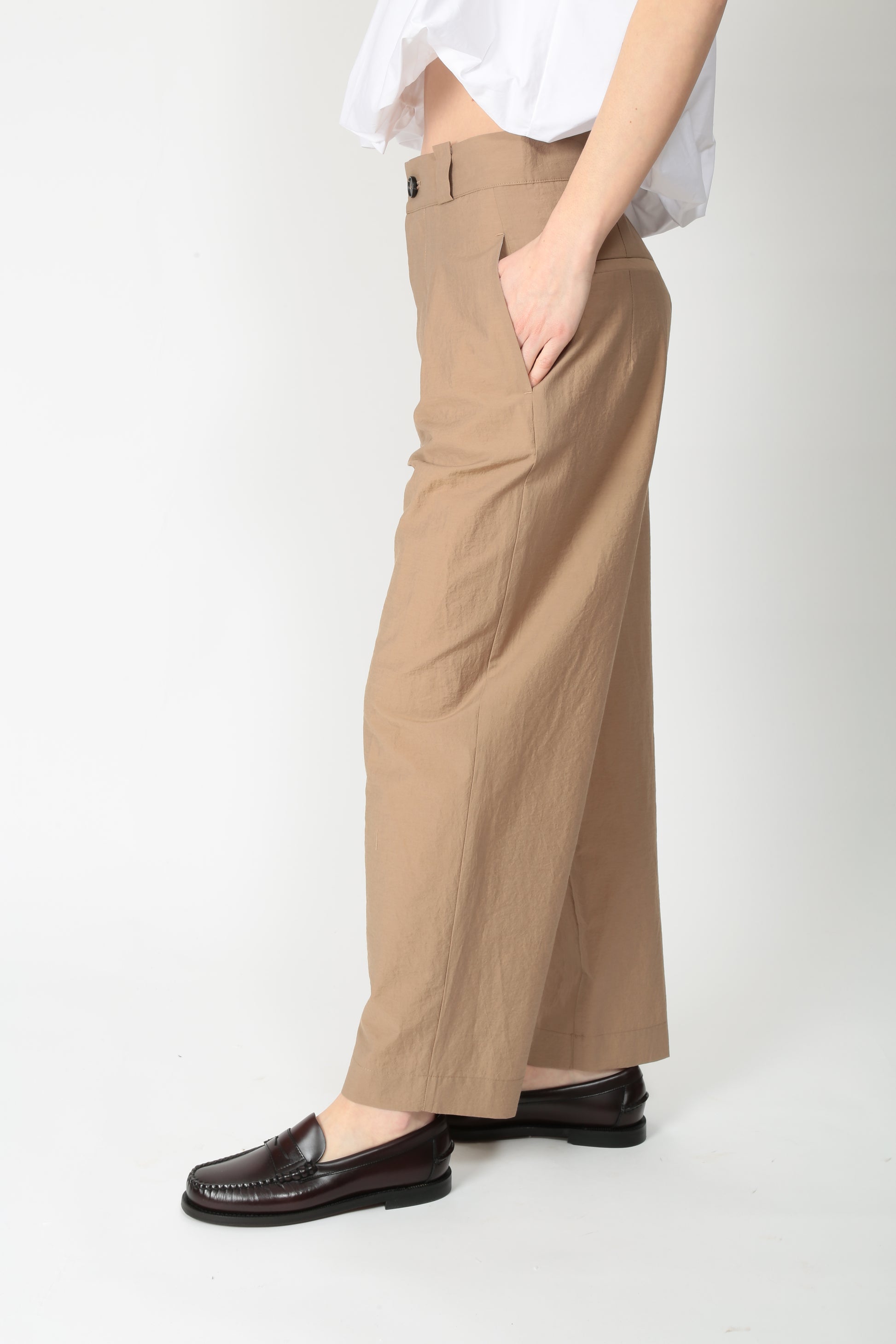 https://admin.shopify.com/store/gulieshop/products/15192688591197#:~:text=https%3A//www.gulieshop.it%20%E2%80%BA%20products%20%E2%80%BA%20tela%2Dpantalone%2Dcarrot%2Dfit%2Din%2Dmisto%2Dcotone%2Dd%2Dzona