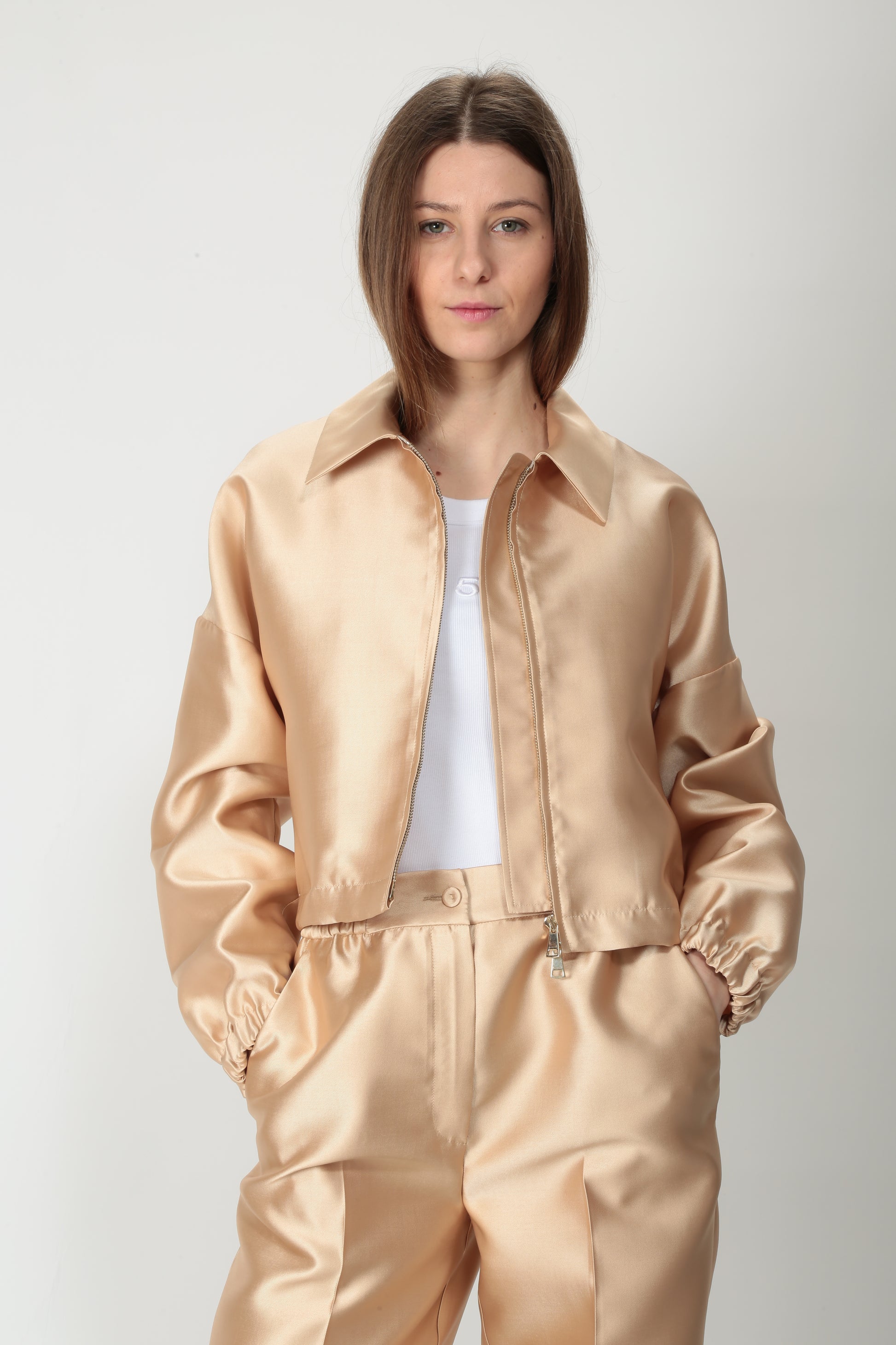 https://admin.shopify.com/store/gulieshop/products/15192660017501#:~:text=https%3A//www.gulieshop.it%20%E2%80%BA%20products%20%E2%80%BA%20beatrice%2Dbomber%2Dcorto%2Din%2Draso%2D25fe3984hopper