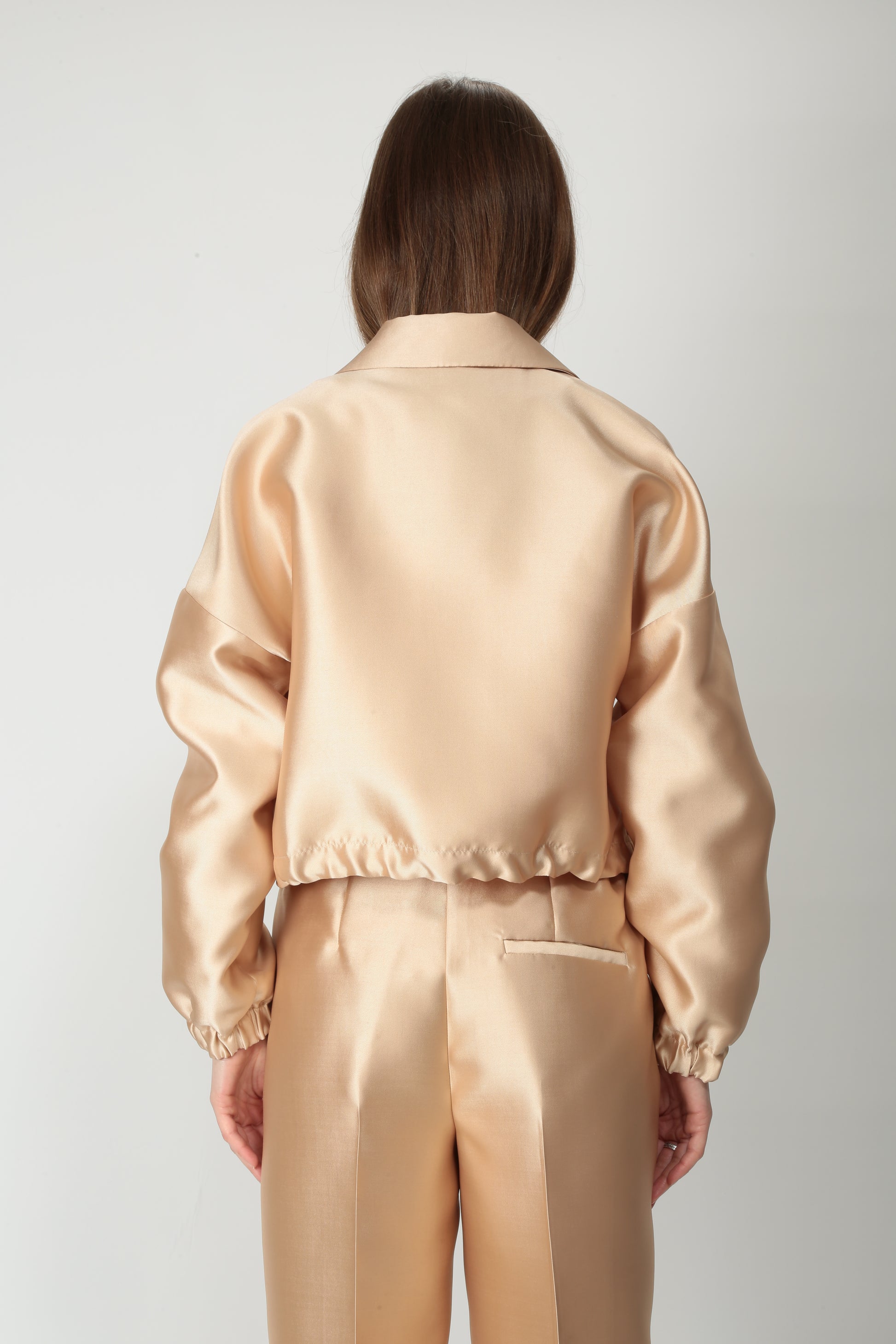 https://admin.shopify.com/store/gulieshop/products/15192660017501#:~:text=https%3A//www.gulieshop.it%20%E2%80%BA%20products%20%E2%80%BA%20beatrice%2Dbomber%2Dcorto%2Din%2Draso%2D25fe3984hopper