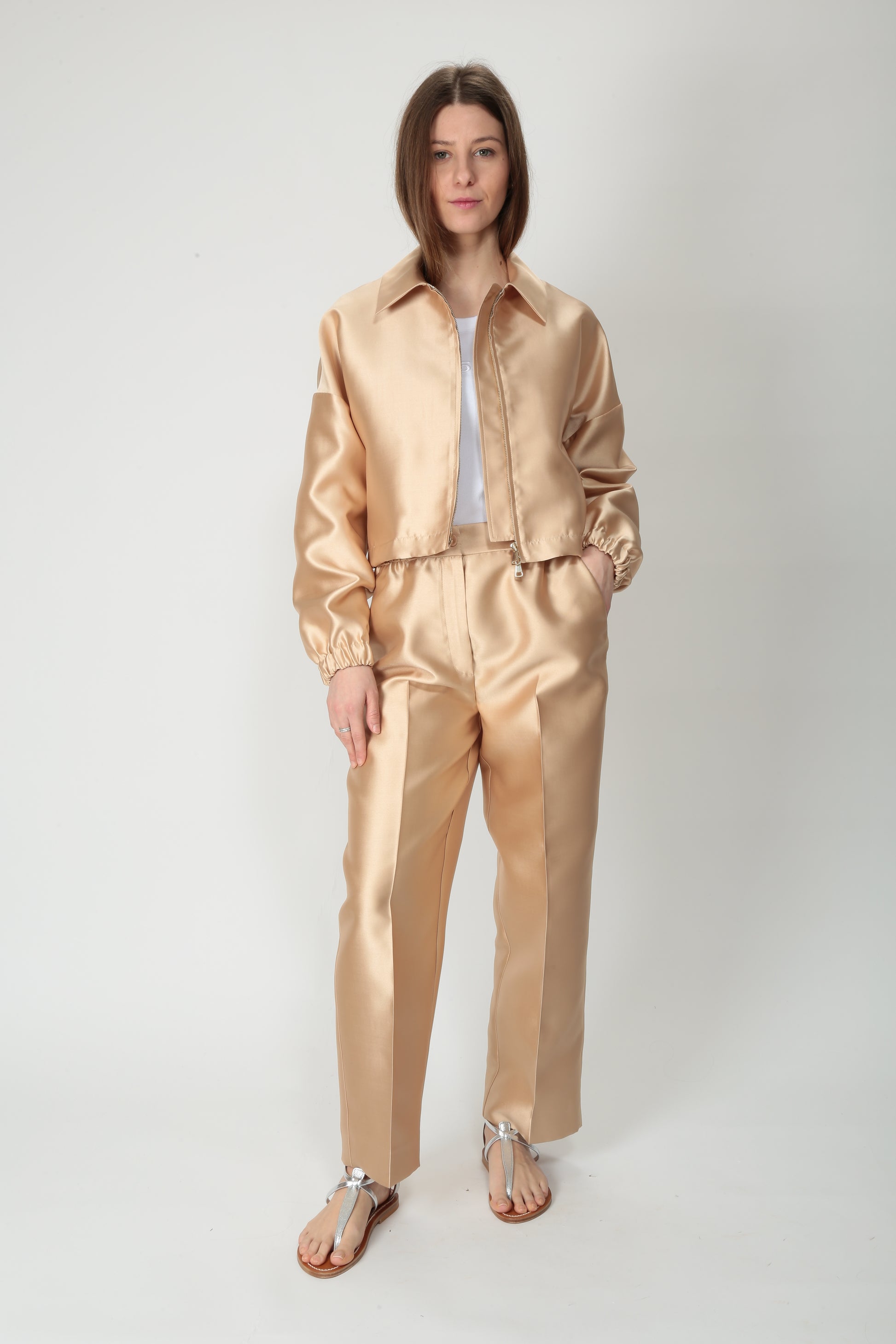 https://admin.shopify.com/store/gulieshop/products/15192660017501#:~:text=https%3A//www.gulieshop.it%20%E2%80%BA%20products%20%E2%80%BA%20beatrice%2Dbomber%2Dcorto%2Din%2Draso%2D25fe3984hopper