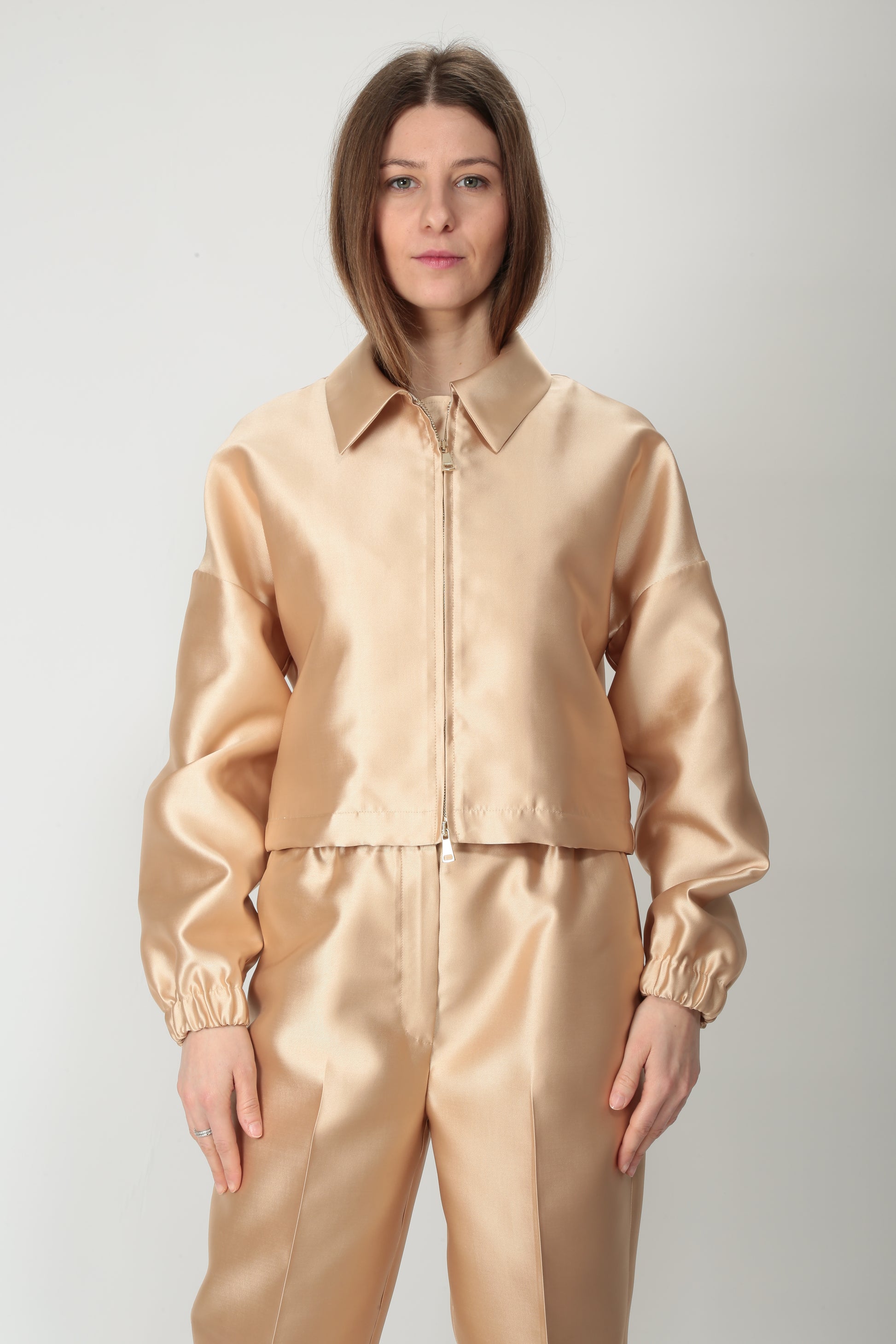 https://admin.shopify.com/store/gulieshop/products/15192660017501#:~:text=https%3A//www.gulieshop.it%20%E2%80%BA%20products%20%E2%80%BA%20beatrice%2Dbomber%2Dcorto%2Din%2Draso%2D25fe3984hopper