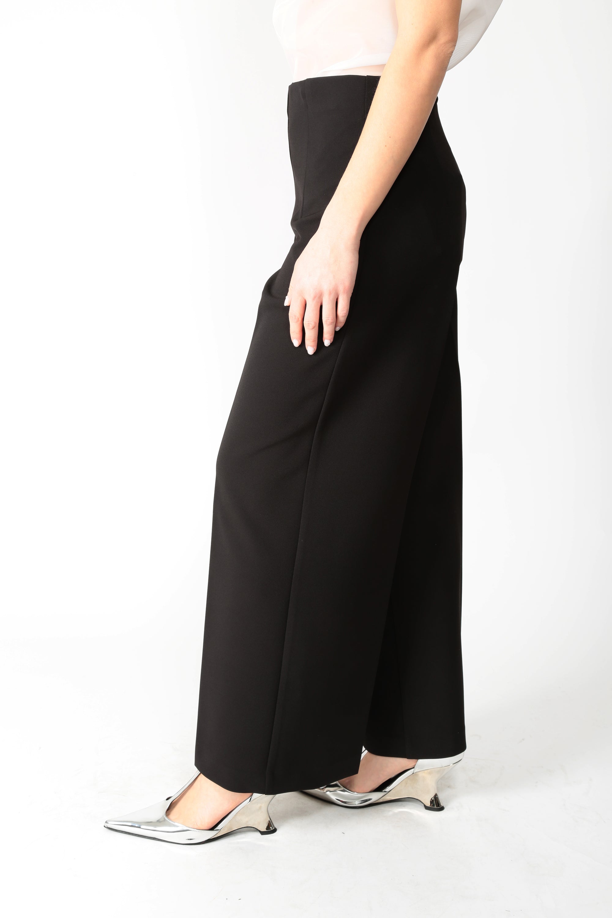 https://admin.shopify.com/store/gulieshop/products/15866794672477#:~:text=https%3A//www.gulieshop.it%20%E2%80%BA%20products%20%E2%80%BA%20meimeij%2Dpantalone%2Dampio%2Dm6pj00%2D1