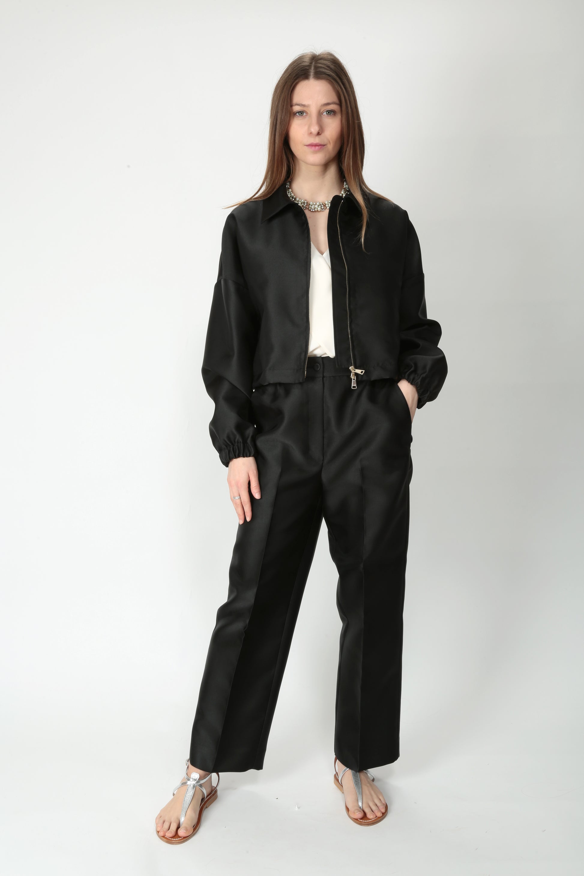 https://admin.shopify.com/store/gulieshop/products/15192689377629#:~:text=https%3A//www.gulieshop.it%20%E2%80%BA%20products%20%E2%80%BA%20beatrice%2Dpantalone%2Din%2Draso%2D25fe1011hopper%2D1