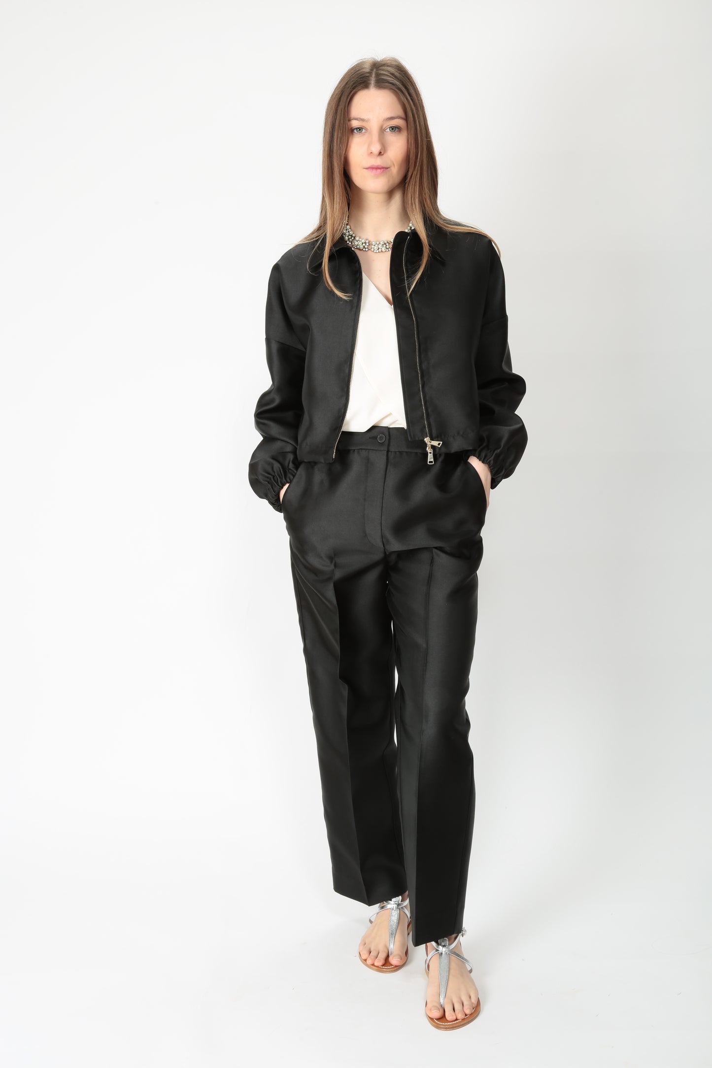 https://admin.shopify.com/store/gulieshop/products/15192689377629#:~:text=https%3A//www.gulieshop.it%20%E2%80%BA%20products%20%E2%80%BA%20beatrice%2Dpantalone%2Din%2Draso%2D25fe1011hopper%2D1