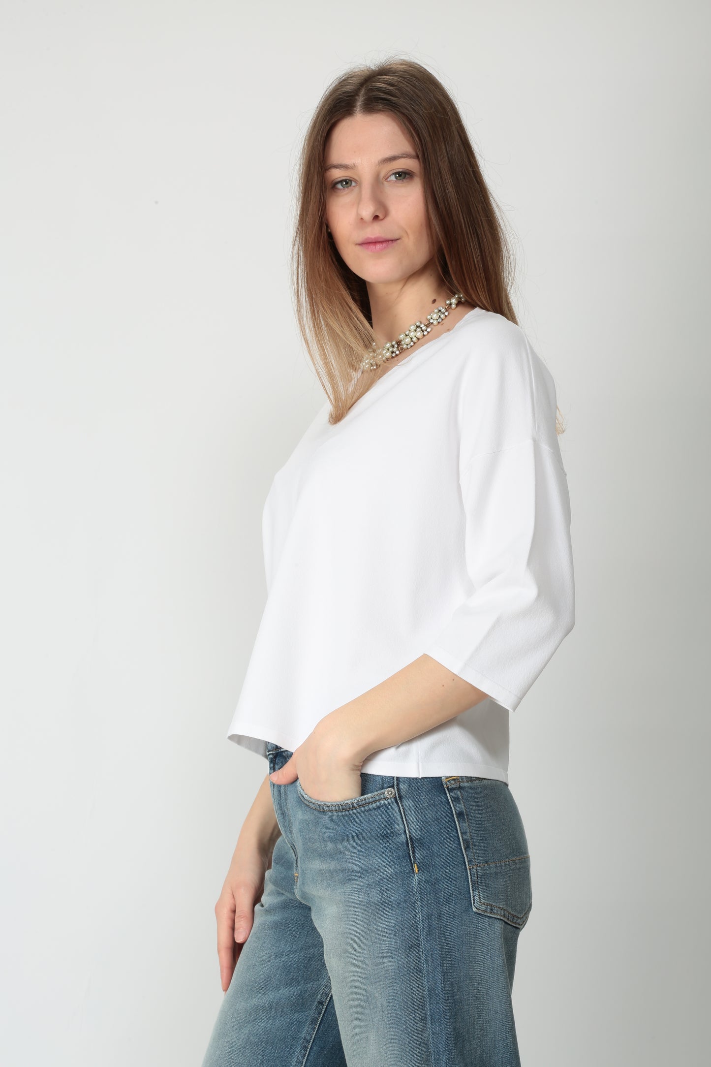 https://admin.shopify.com/store/gulieshop/products/15200686997853#:~:text=https%3A//www.gulieshop.it%20%E2%80%BA%20products%20%E2%80%BA%20kangra%2Dmaglia%2Dscollo%2Da%2Dv%2Ds5a%2D1937%2D77