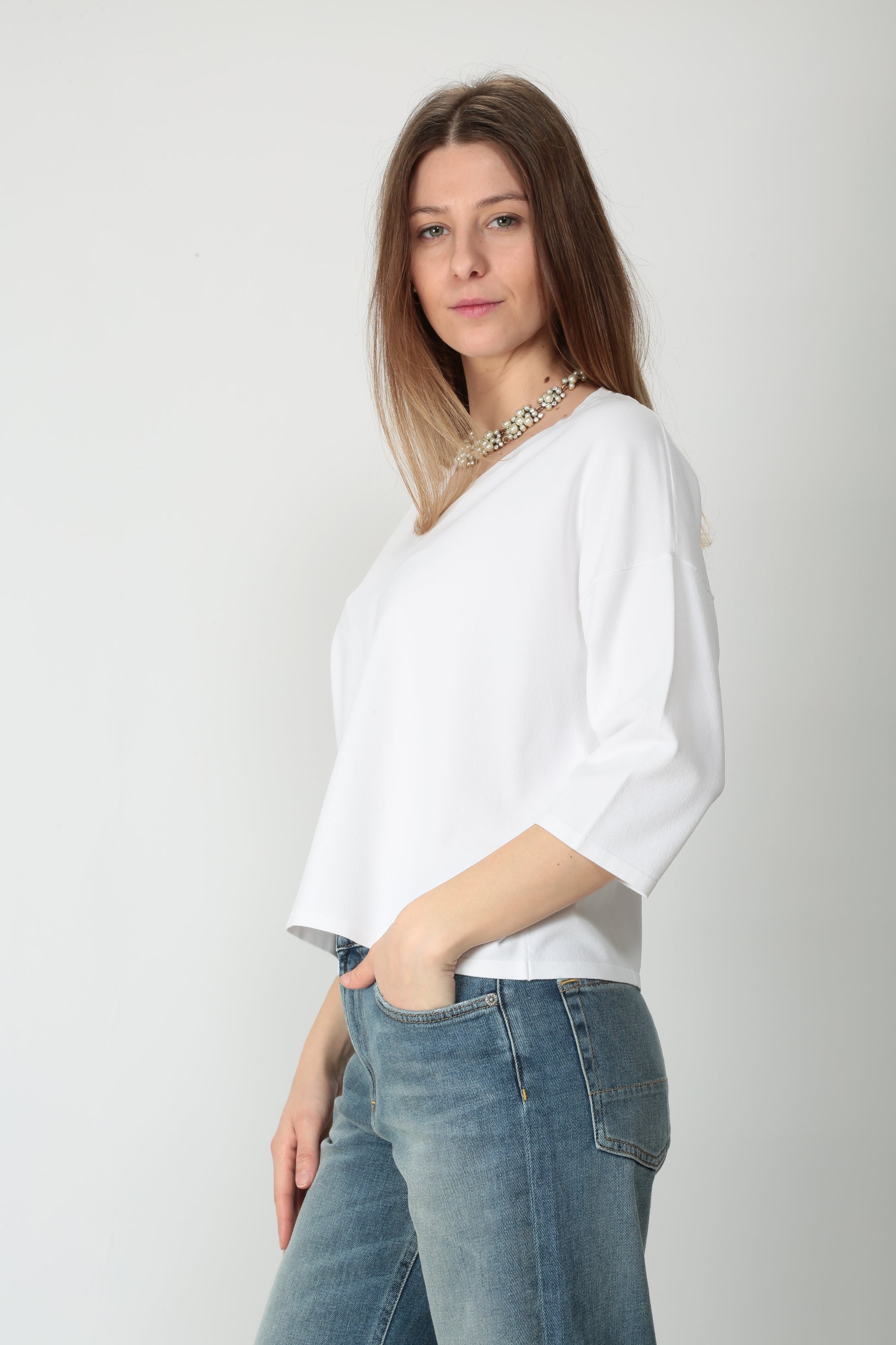 https://admin.shopify.com/store/gulieshop/products/15200686997853#:~:text=https%3A//www.gulieshop.it%20%E2%80%BA%20products%20%E2%80%BA%20kangra%2Dmaglia%2Dscollo%2Da%2Dv%2Ds5a%2D1937%2D77