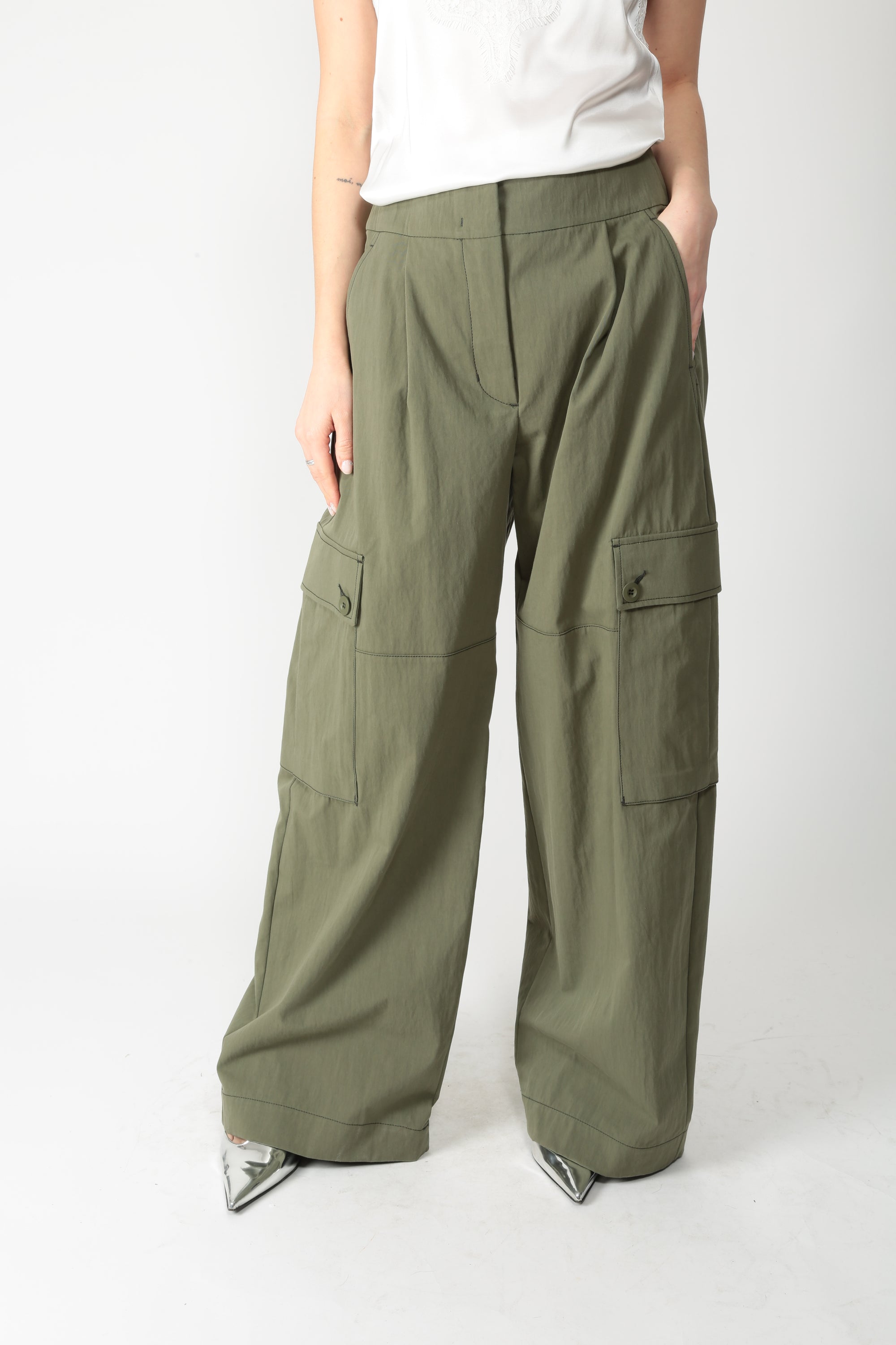 https://admin.shopify.com/store/gulieshop/products/15866889142621#:~:text=https%3A//www.gulieshop.it%20%E2%80%BA%20products%20%E2%80%BA%20maxmara%2Dweekend%2Dpantalone%2Dcargo%2Dwkdaquila