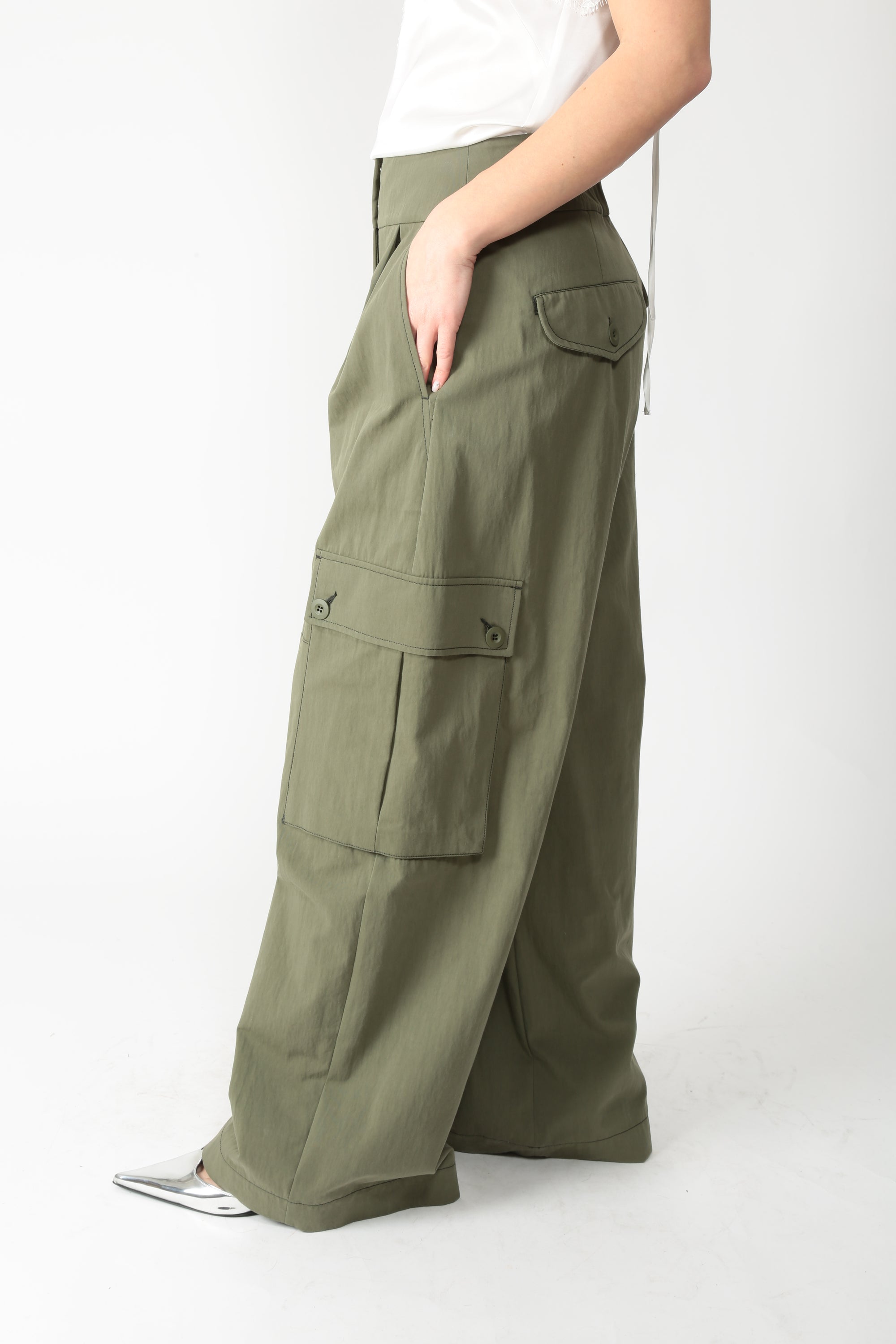 https://admin.shopify.com/store/gulieshop/products/15866889142621#:~:text=https%3A//www.gulieshop.it%20%E2%80%BA%20products%20%E2%80%BA%20maxmara%2Dweekend%2Dpantalone%2Dcargo%2Dwkdaquila