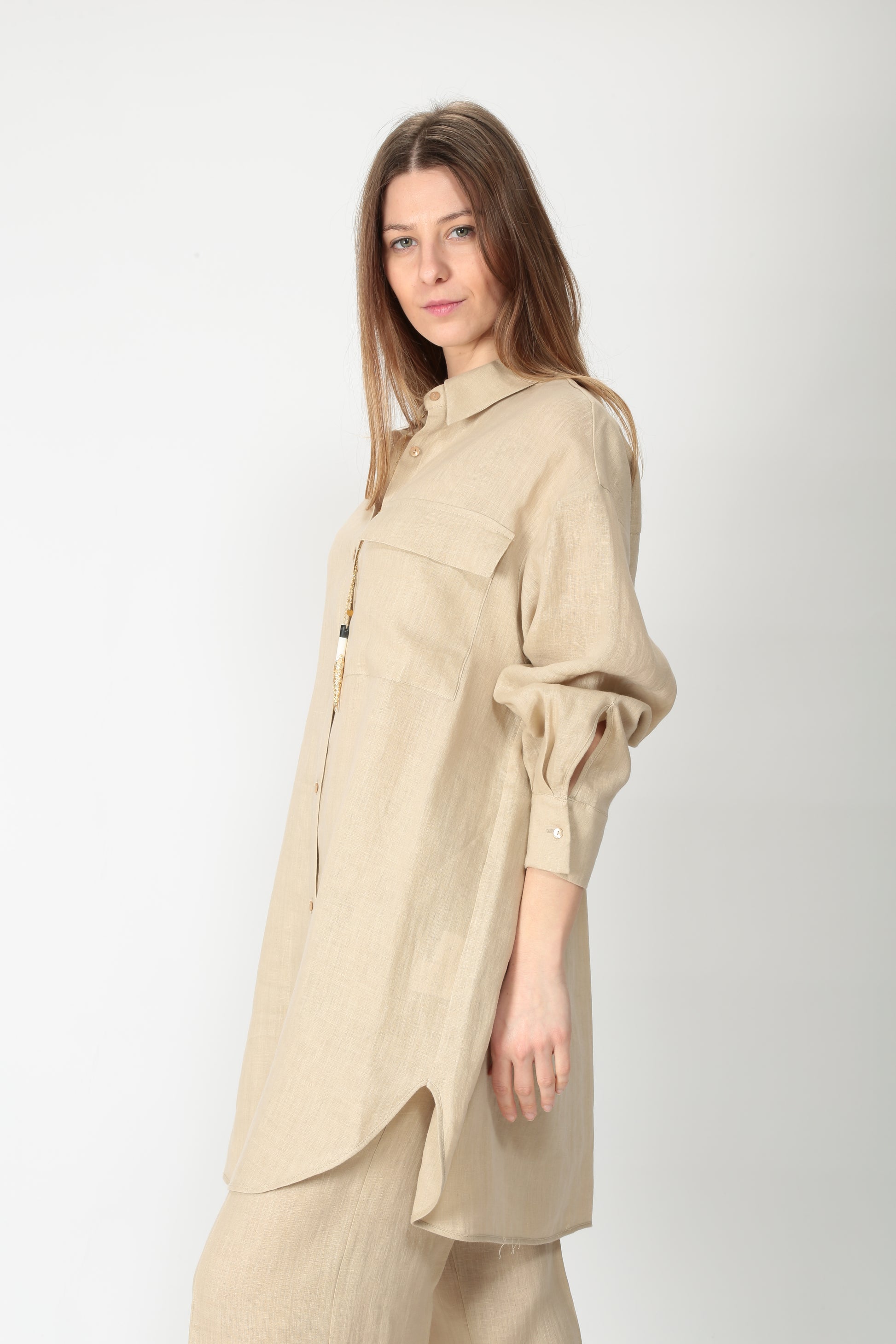 https://admin.shopify.com/store/gulieshop/products/15154426544477#:~:text=https%3A//www.gulieshop.it%20%E2%80%BA%20products%20%E2%80%BA%201978%2Dcamicia%2Dlunga%2Din%2Dlino%2Dtown%2D2