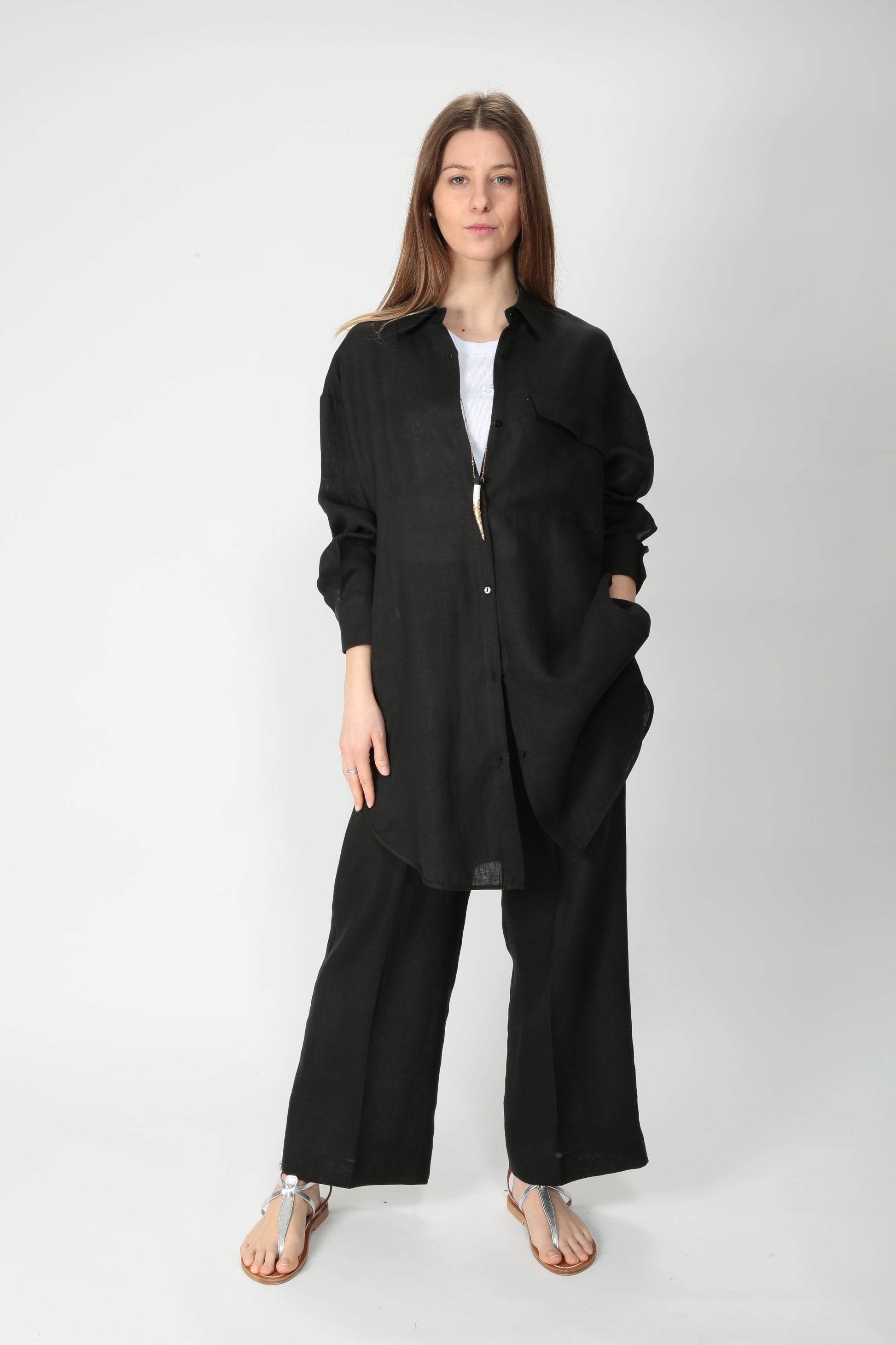 https://admin.shopify.com/store/gulieshop/products/15154426446173#:~:text=https%3A//www.gulieshop.it%20%E2%80%BA%20products%20%E2%80%BA%201978%2Dcamicia%2Dlunga%2Din%2Dlino%2Dtown%2D1