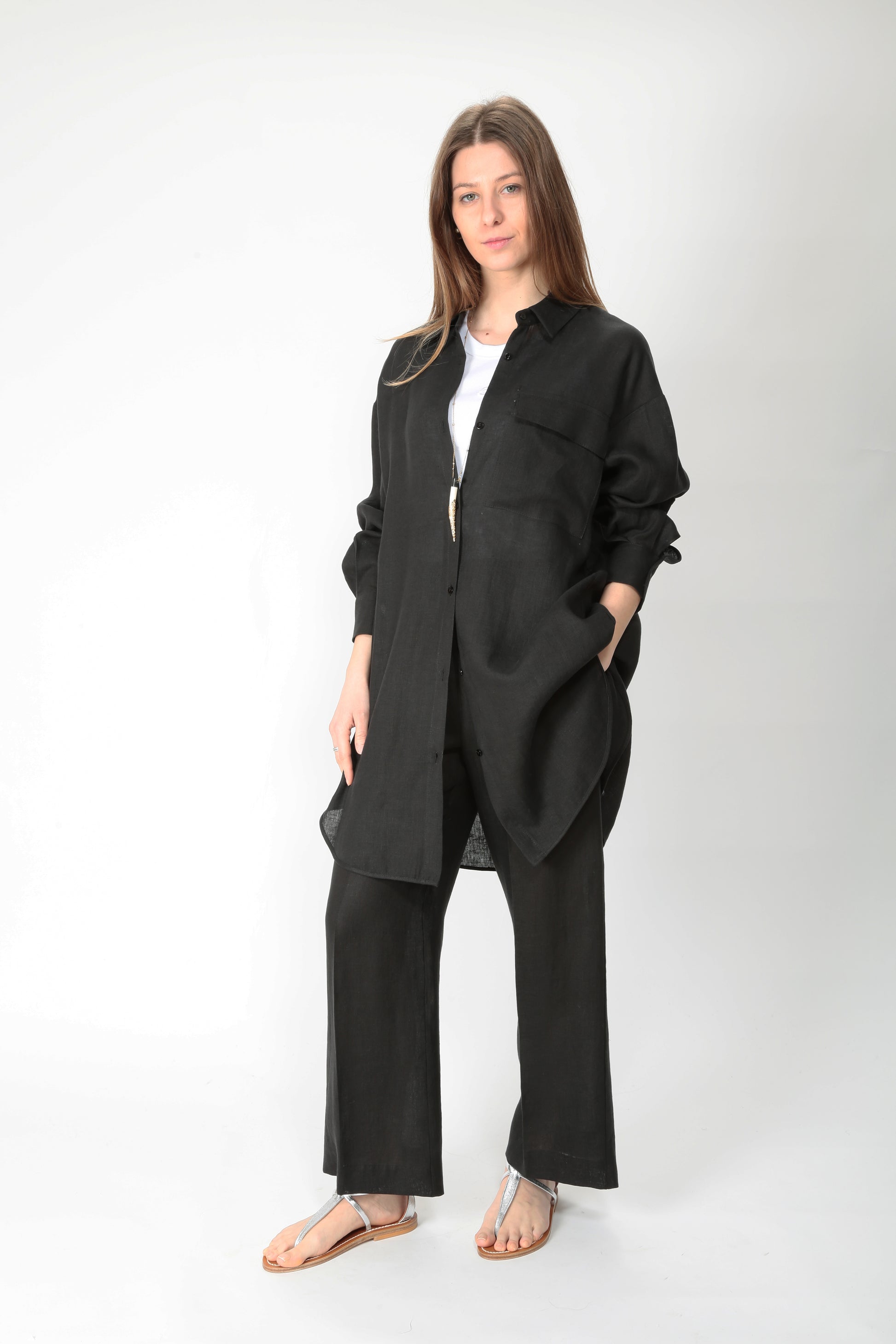 https://admin.shopify.com/store/gulieshop/products/15154426446173#:~:text=https%3A//www.gulieshop.it%20%E2%80%BA%20products%20%E2%80%BA%201978%2Dcamicia%2Dlunga%2Din%2Dlino%2Dtown%2D1