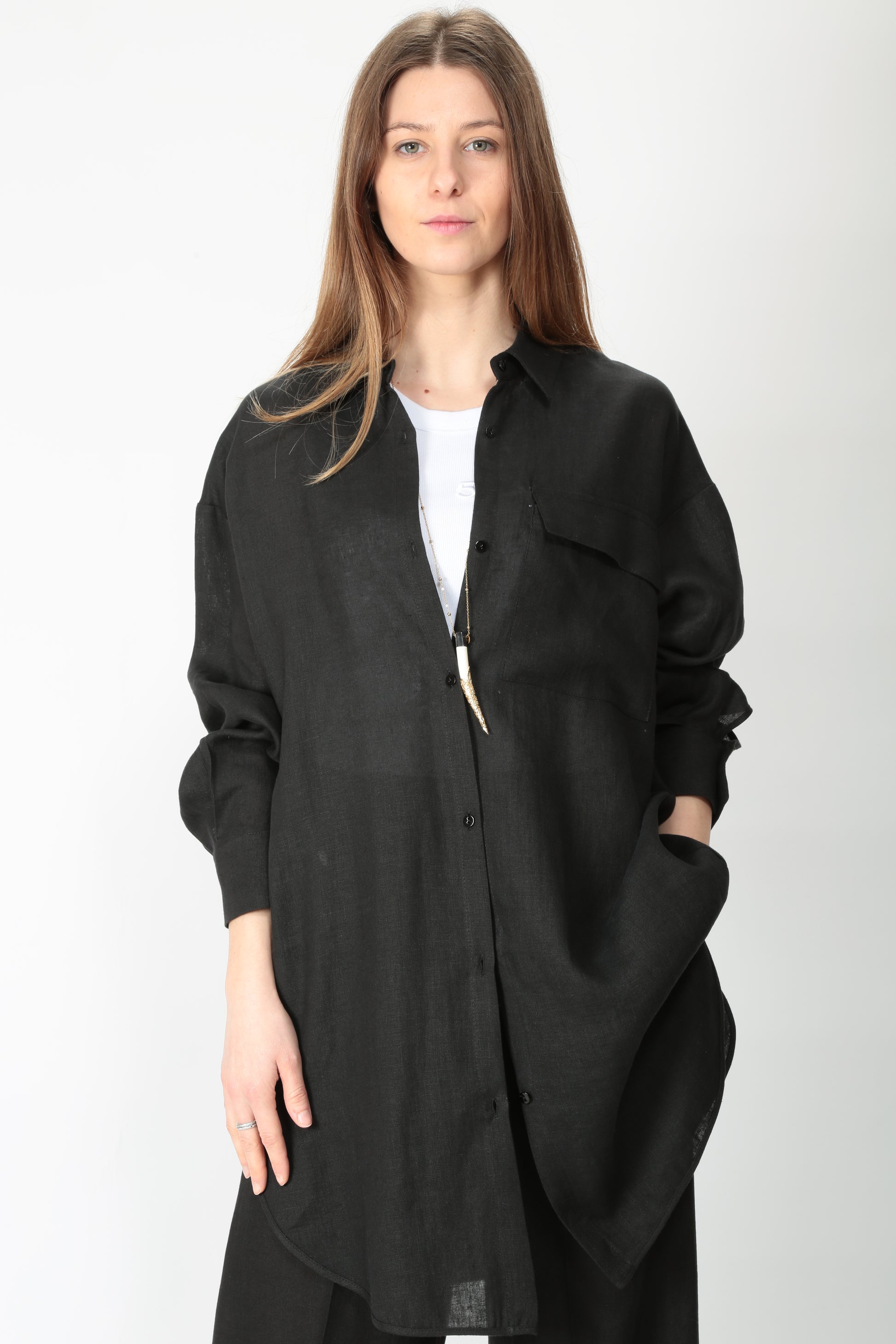https://admin.shopify.com/store/gulieshop/products/15154426446173#:~:text=https%3A//www.gulieshop.it%20%E2%80%BA%20products%20%E2%80%BA%201978%2Dcamicia%2Dlunga%2Din%2Dlino%2Dtown%2D1