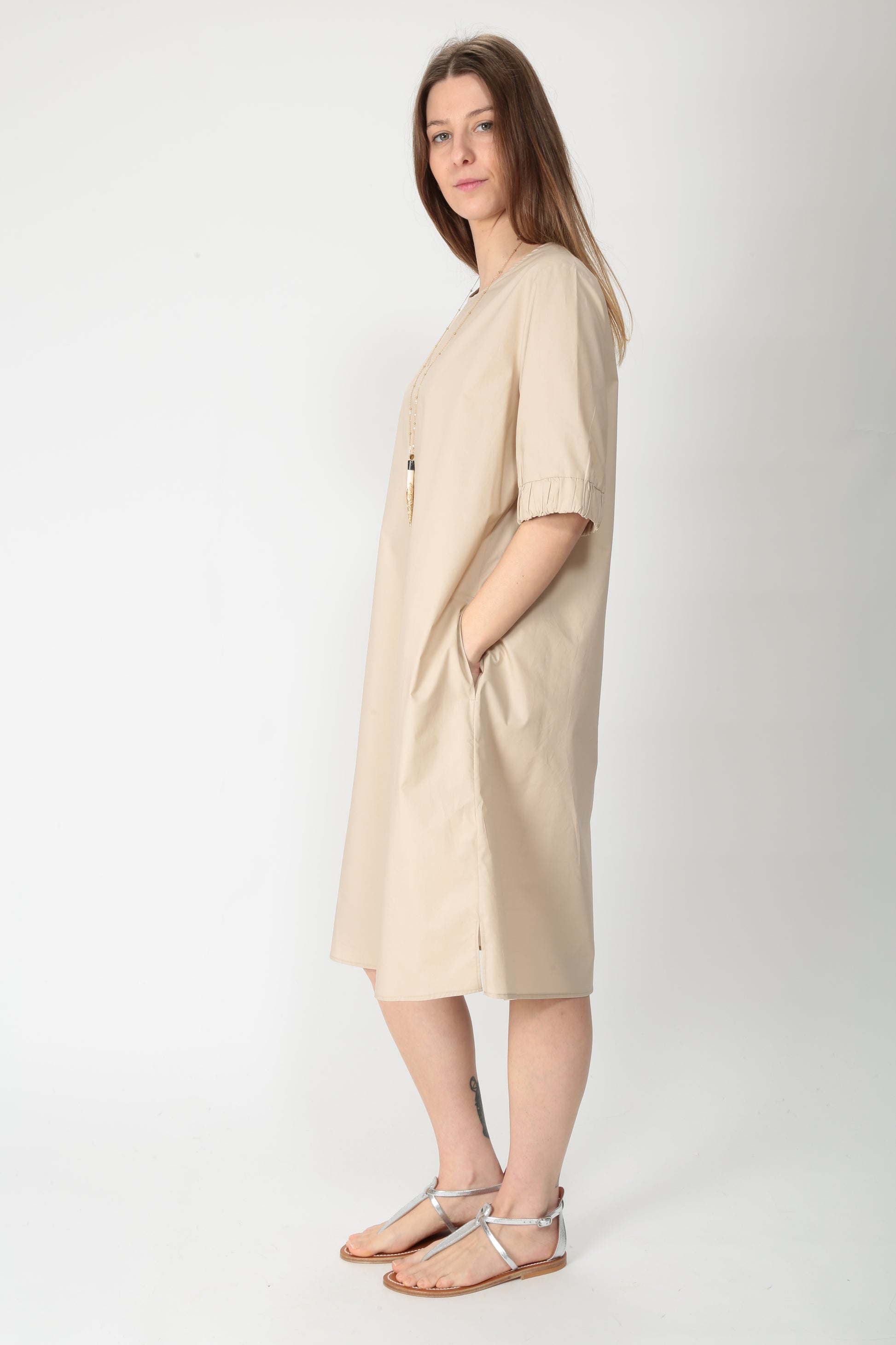 https://admin.shopify.com/store/gulieshop/products/15154427232605#:~:text=https%3A//www.gulieshop.it%20%E2%80%BA%20products%20%E2%80%BA%201978%2Dabito%2Dmidi%2Din%2Dcotone%2Ddrill