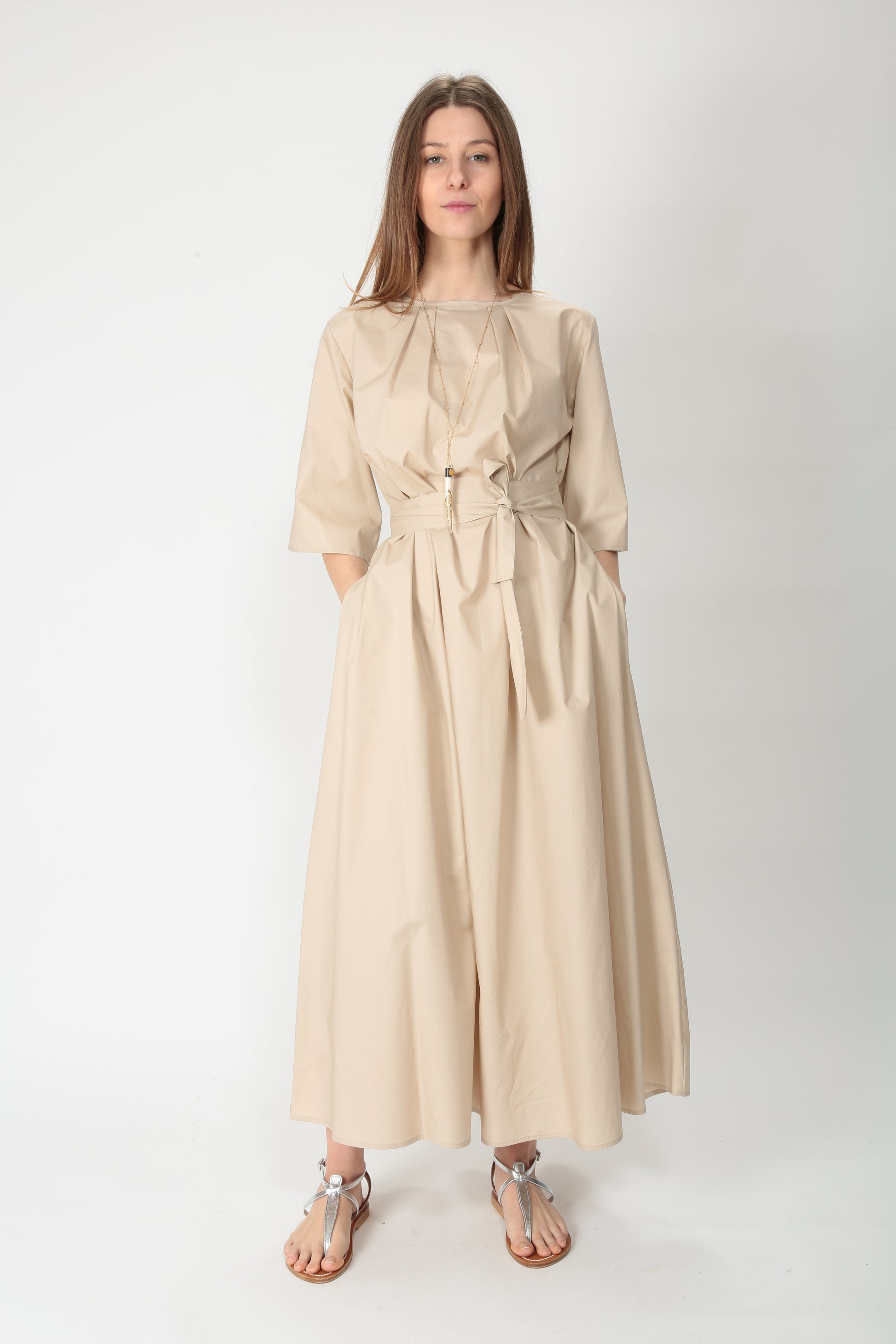 https://admin.shopify.com/store/gulieshop/products/15154427330909#:~:text=https%3A//www.gulieshop.it%20%E2%80%BA%20products%20%E2%80%BA%201978%2Dabito%2Dlungo%2Din%2Dcotone%2Dsable