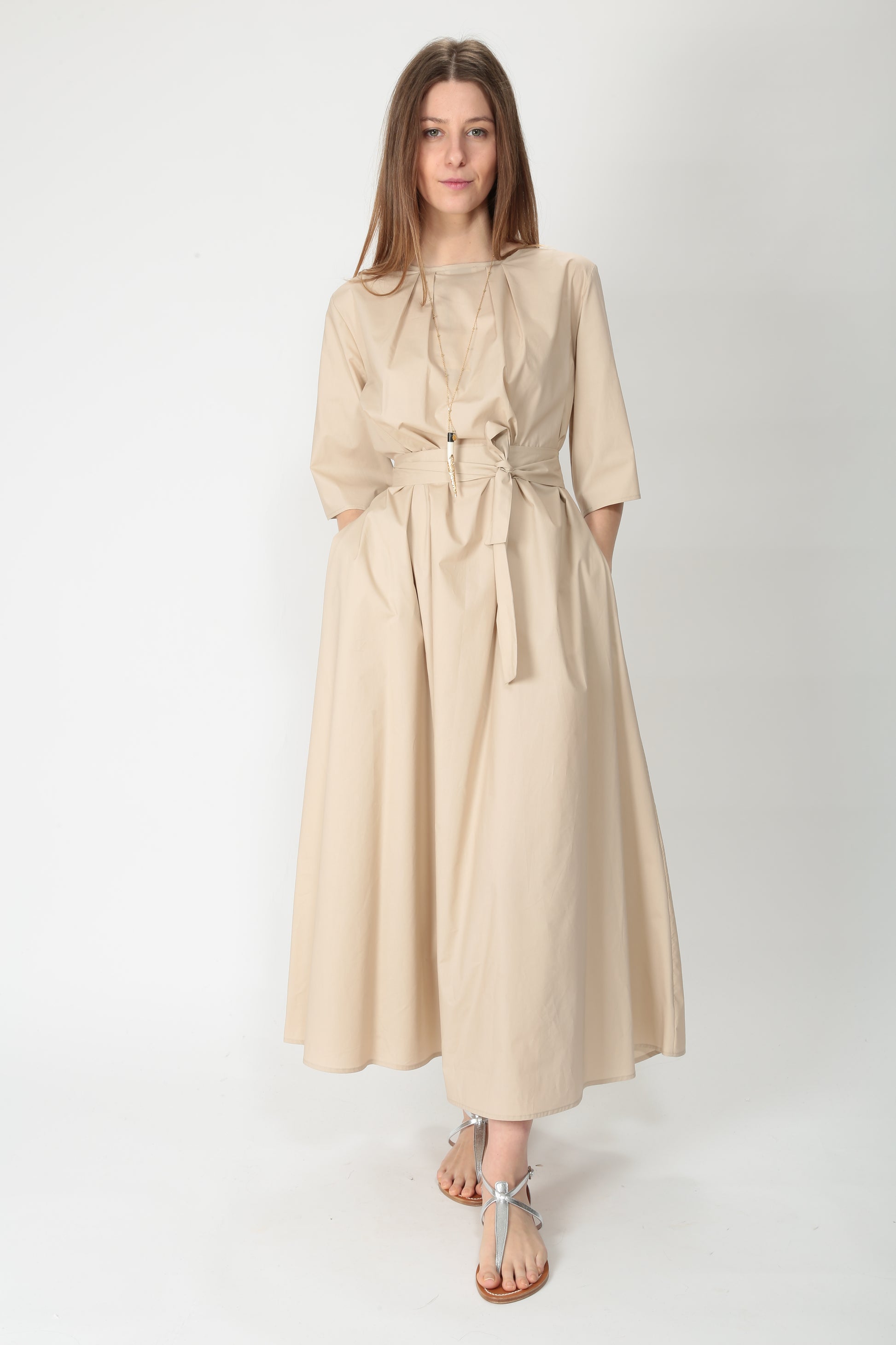 https://admin.shopify.com/store/gulieshop/products/15154427330909#:~:text=https%3A//www.gulieshop.it%20%E2%80%BA%20products%20%E2%80%BA%201978%2Dabito%2Dlungo%2Din%2Dcotone%2Dsable