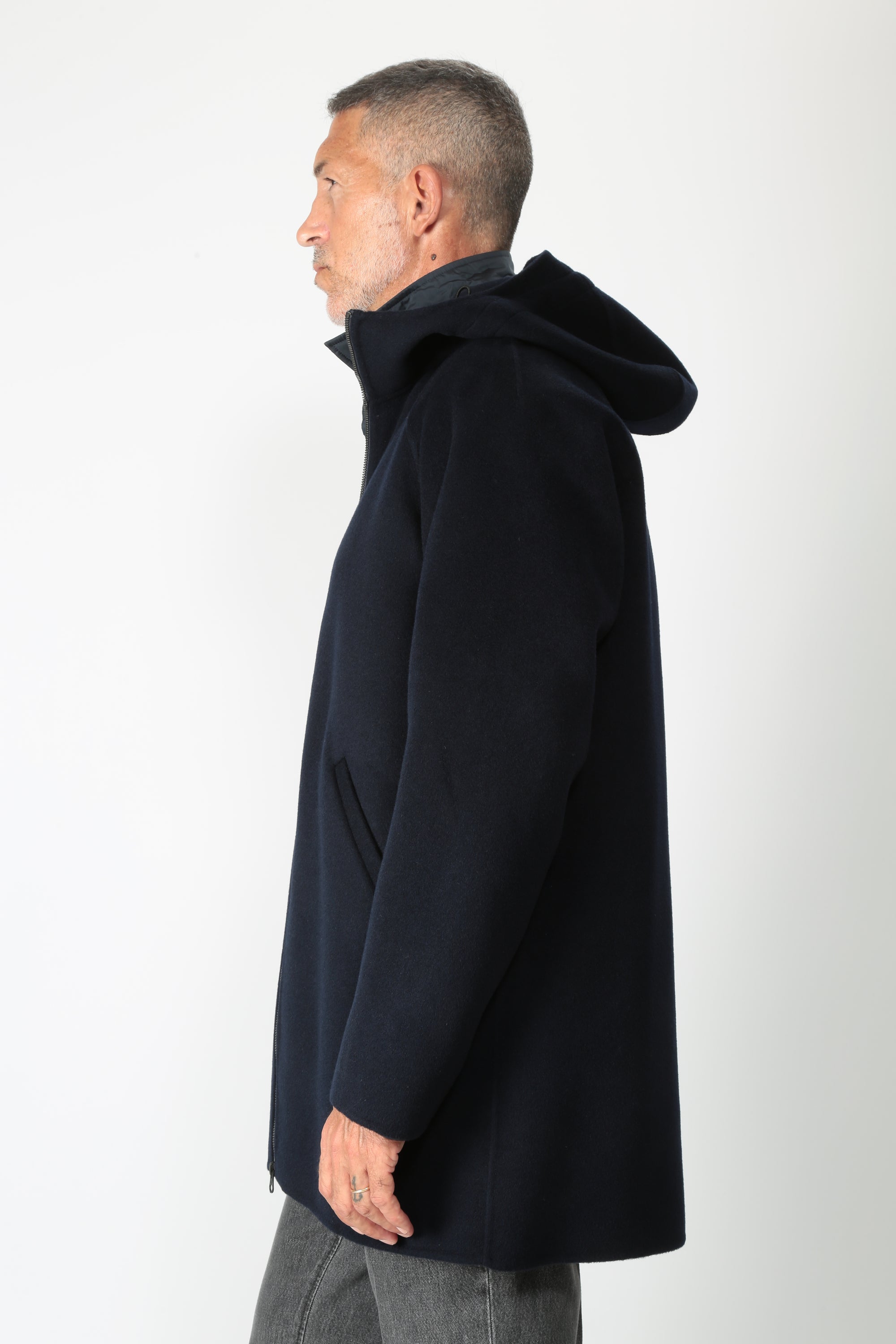 https://admin.shopify.com/store/gulieshop/products/16482751185245#:~:text=https%3A//www.gulieshop.it%20%E2%80%BA%20products%20%E2%80%BA%20aspesi%2Dgiubbotto%2Din%2Dlana%2Dsuper%2Ddoppel