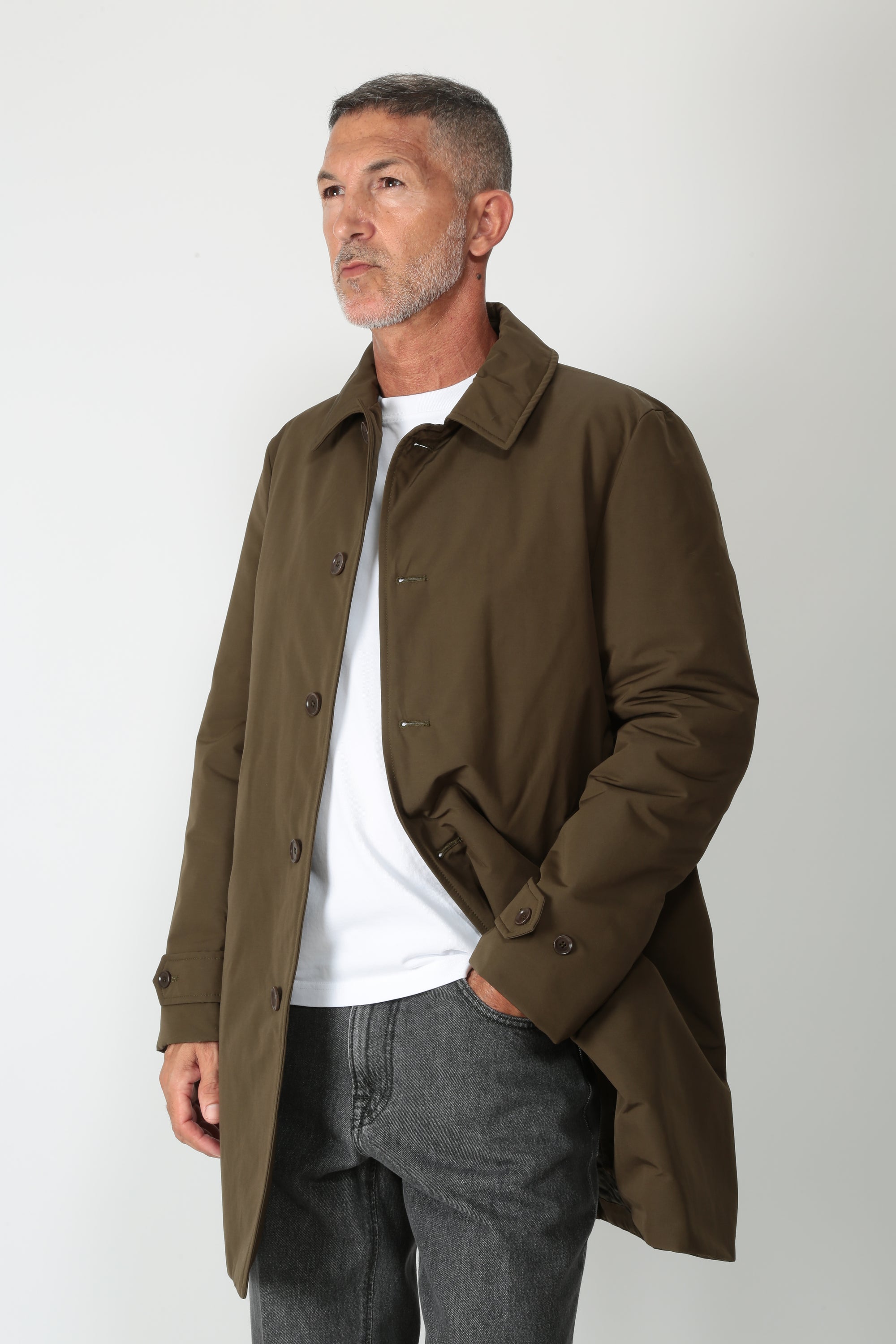 https://admin.shopify.com/store/gulieshop/products/16482750923101#:~:text=https%3A//www.gulieshop.it%20%E2%80%BA%20products%20%E2%80%BA%20aspesi%2Dimpermeabile%2Din%2Dtela%2Ddi%2Dcotone%2Dvodka%2Dle