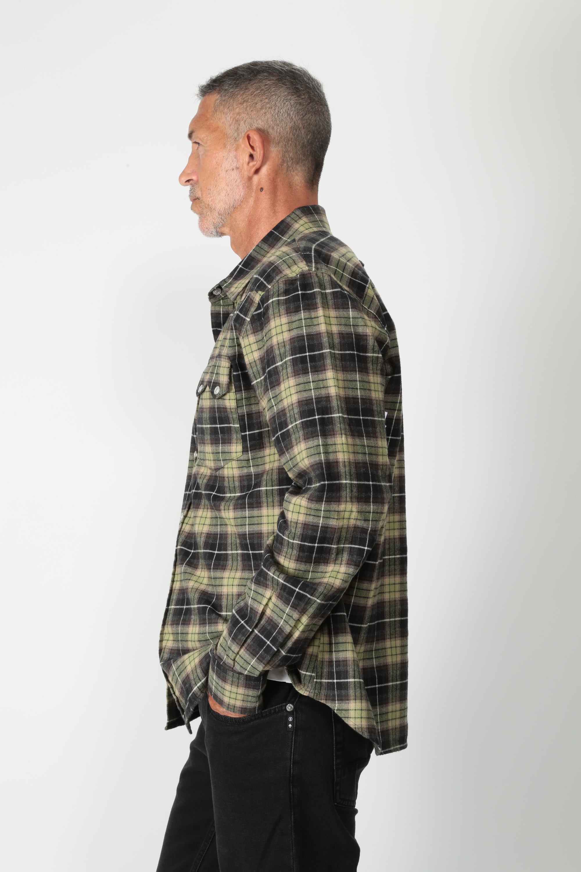 https://admin.shopify.com/store/gulieshop/products/16482713993565#:~:text=https%3A//www.gulieshop.it%20%E2%80%BA%20products%20%E2%80%BA%20department%2D5%2Dcamicia%2Dtexana%2Djohn%2Dus50153d2tf0382002