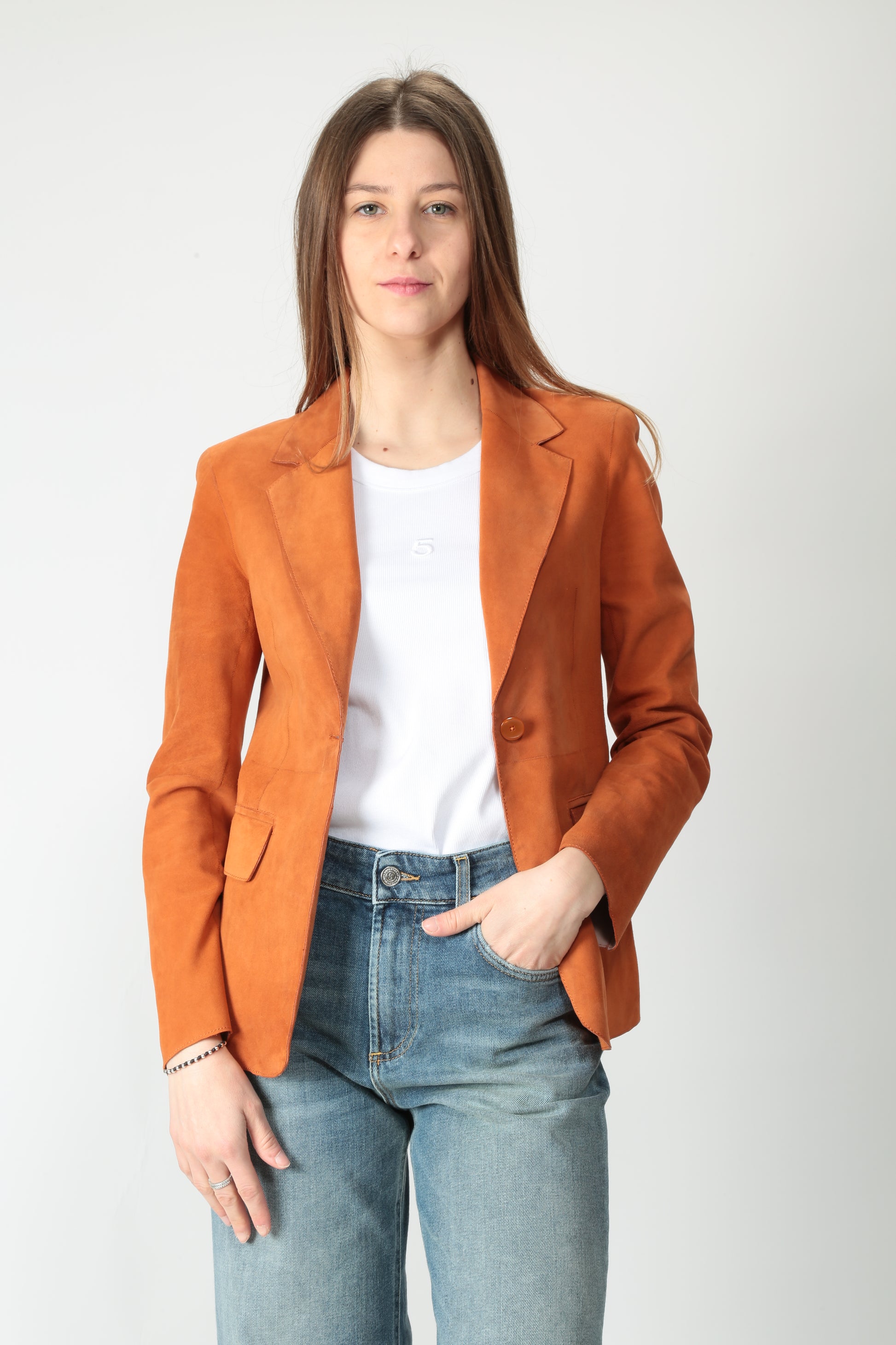 https://admin.shopify.com/store/gulieshop/products/15220319584605#:~:text=https%3A//www.gulieshop.it%20%E2%80%BA%20products%20%E2%80%BA%20jackie%2Dgiacca%2Dmonopetto%2Din%2Dsuede%2Dbeatriz