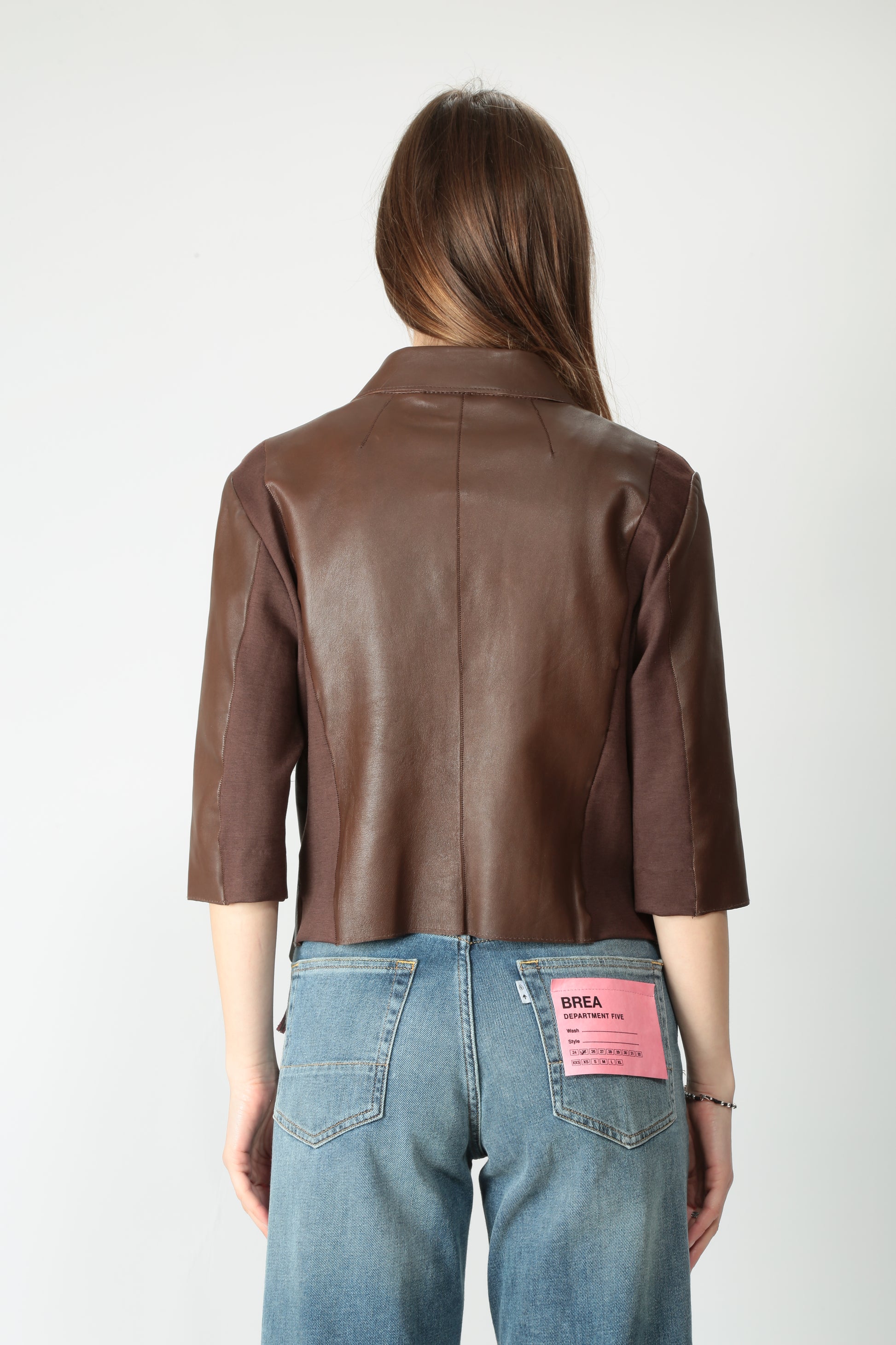 https://admin.shopify.com/store/gulieshop/products/15220319387997#:~:text=https%3A//www.gulieshop.it%20%E2%80%BA%20products%20%E2%80%BA%20jackie%2Dchiodo%2Dcorto%2Din%2Dpelle%2Dcoco