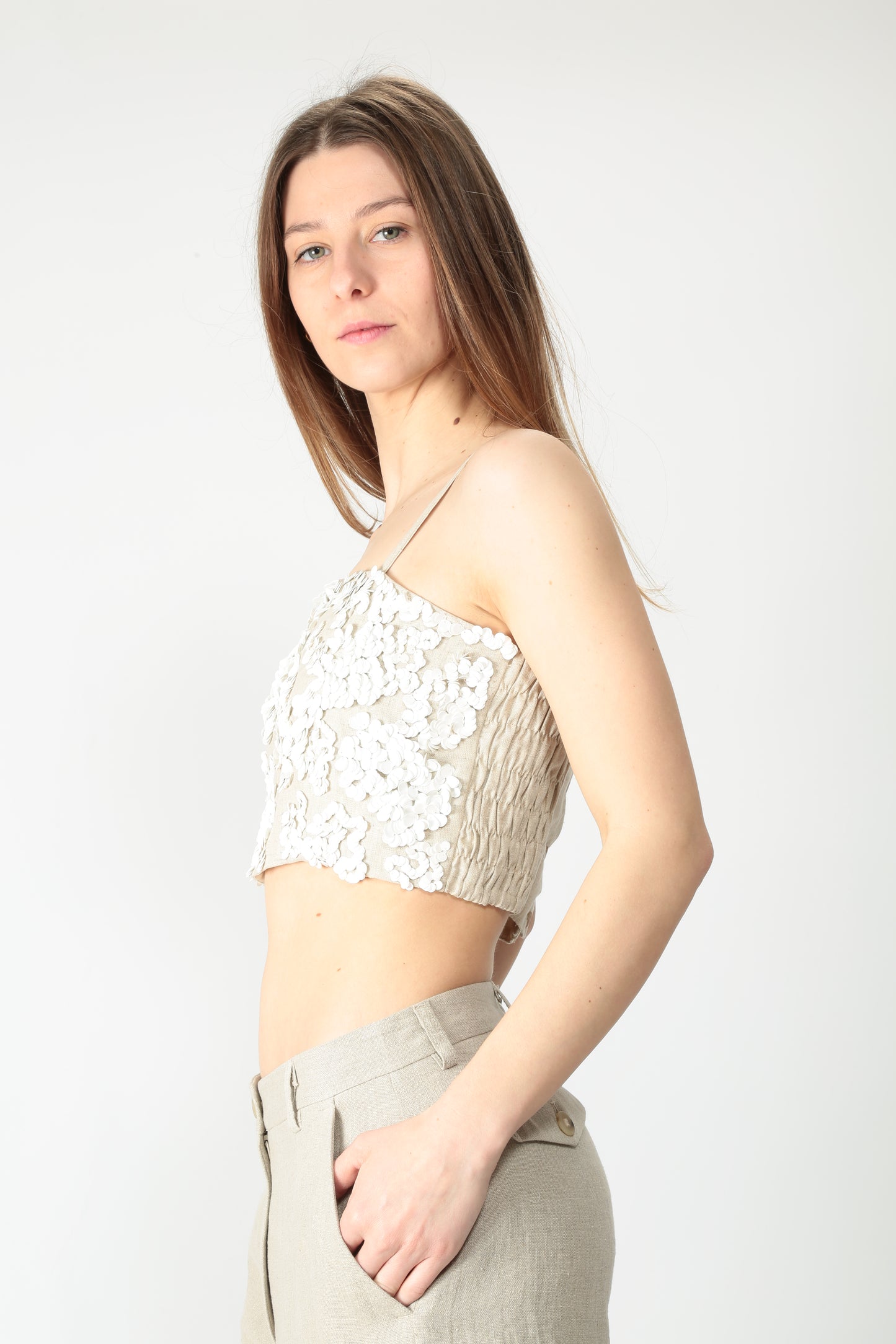 https://admin.shopify.com/store/gulieshop/products/15220319224157#:~:text=https%3A//www.gulieshop.it%20%E2%80%BA%20products%20%E2%80%BA%20solotre%2Dtop%2Din%2Dlino%2Dcon%2Dpaillettes%2Dm1d0095