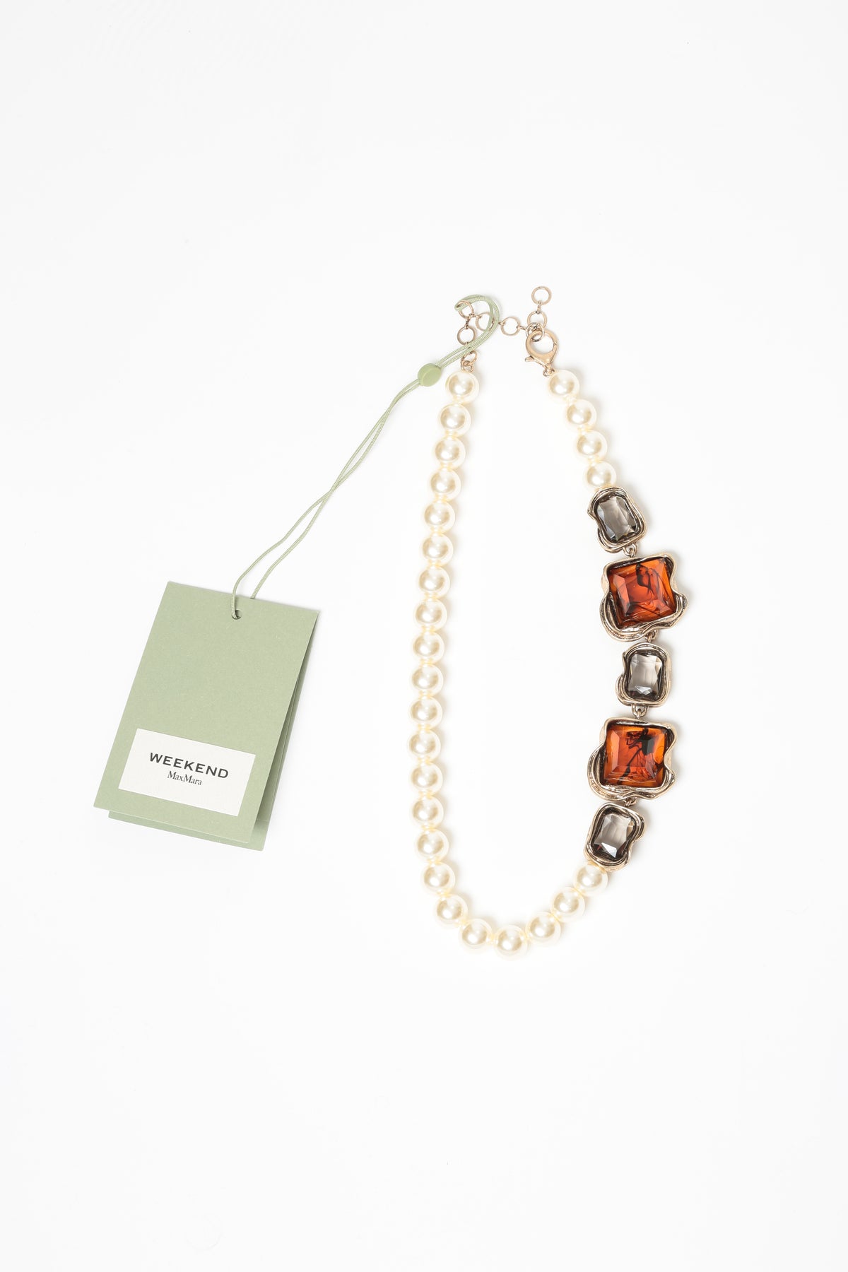 https://admin.shopify.com/store/gulieshop/products/16478647681373#:~:text=https%3A//www.gulieshop.it%20%E2%80%BA%20products%20%E2%80%BA%20maxmara%2Dweekend%2Dcolla%2Dcon%2Dperle%2De%2Dpietre%2Dwkdfresia