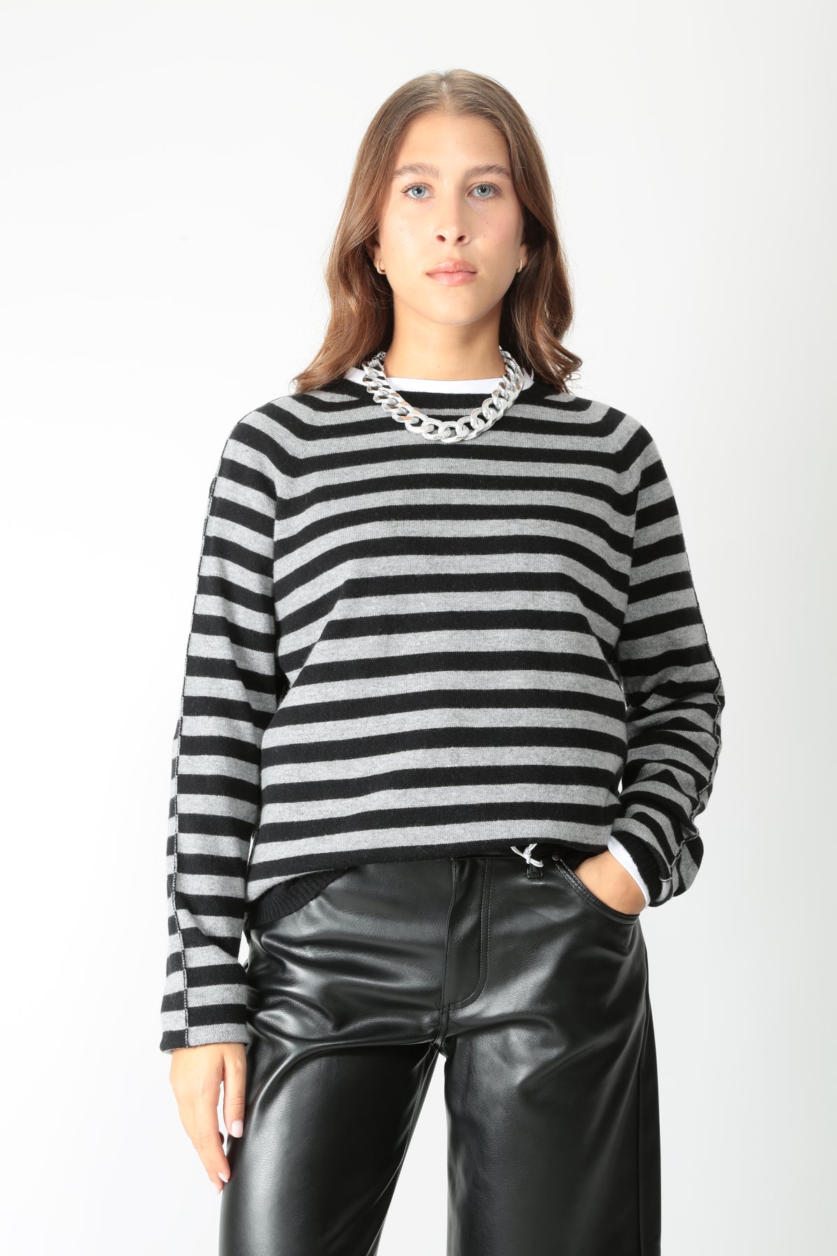 https://admin.shopify.com/store/gulieshop/products/16552688255325#:~:text=https%3A//www.gulieshop.it%20%E2%80%BA%20products%20%E2%80%BA%20miabasic%2Dmaglia%2Dover%2Dpa264
