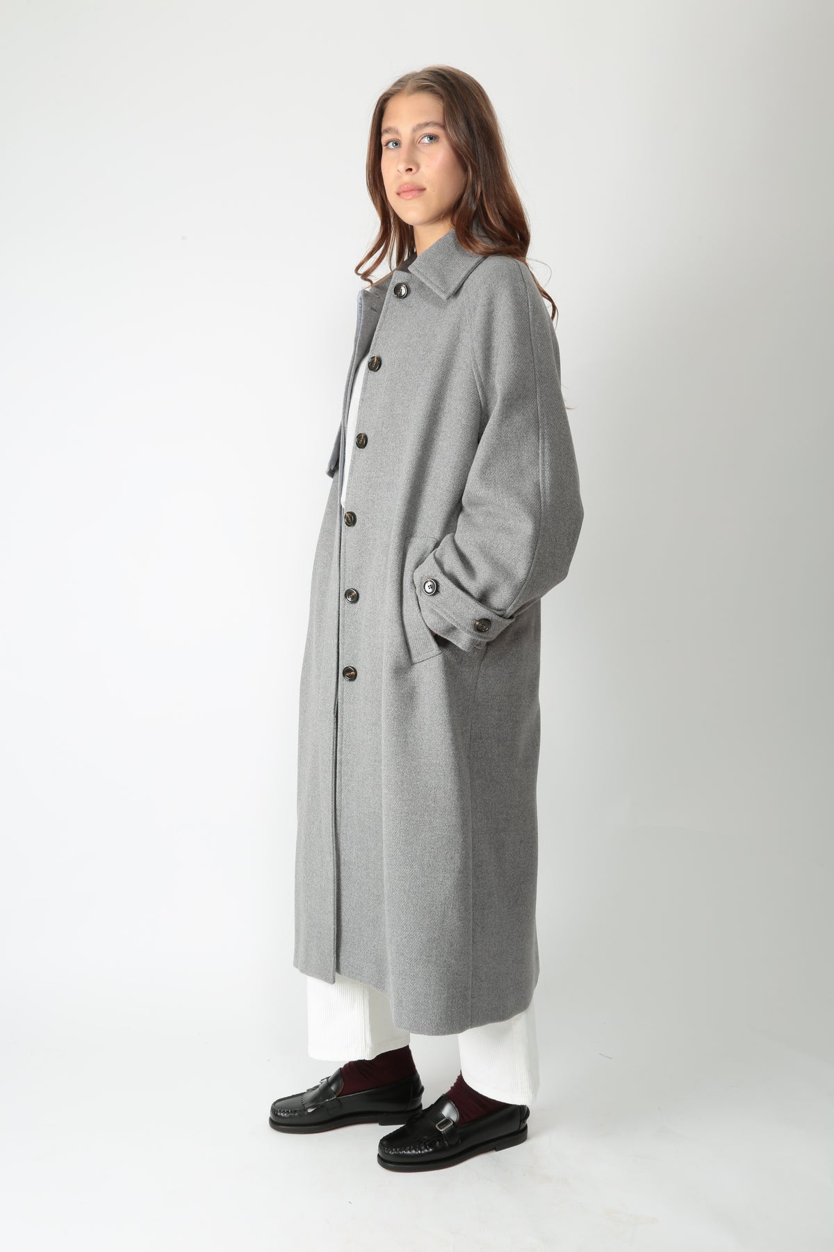 https://admin.shopify.com/store/gulieshop/products/16569851412829#:~:text=https%3A//www.gulieshop.it%20%E2%80%BA%20products%20%E2%80%BA%20tensione%2Din%2Dcappotto%2Dlungo%2Dcp68w