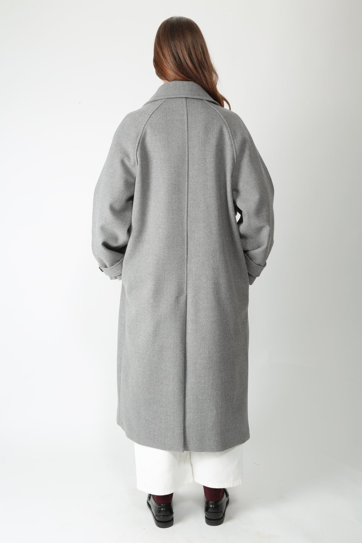 https://admin.shopify.com/store/gulieshop/products/16569851412829#:~:text=https%3A//www.gulieshop.it%20%E2%80%BA%20products%20%E2%80%BA%20tensione%2Din%2Dcappotto%2Dlungo%2Dcp68w