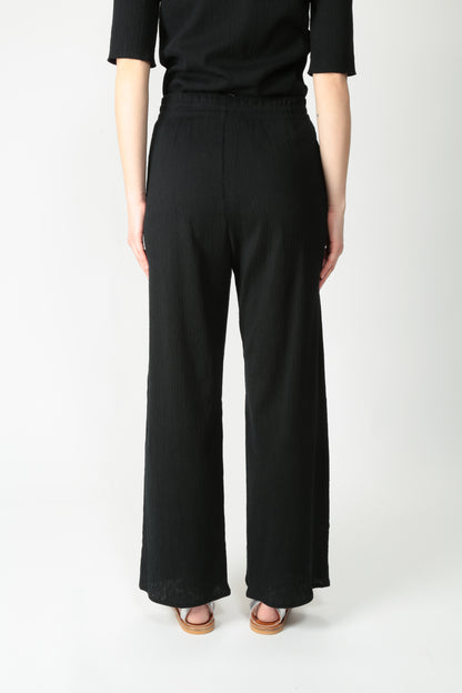https://admin.shopify.com/store/gulieshop/products/15239508230493#:~:text=https%3A//www.gulieshop.it%20%E2%80%BA%20products%20%E2%80%BA%20maxmara%2Dmm%2Dpantalone%2Deffetto%2Dplisse%2Dtoronto%2D1