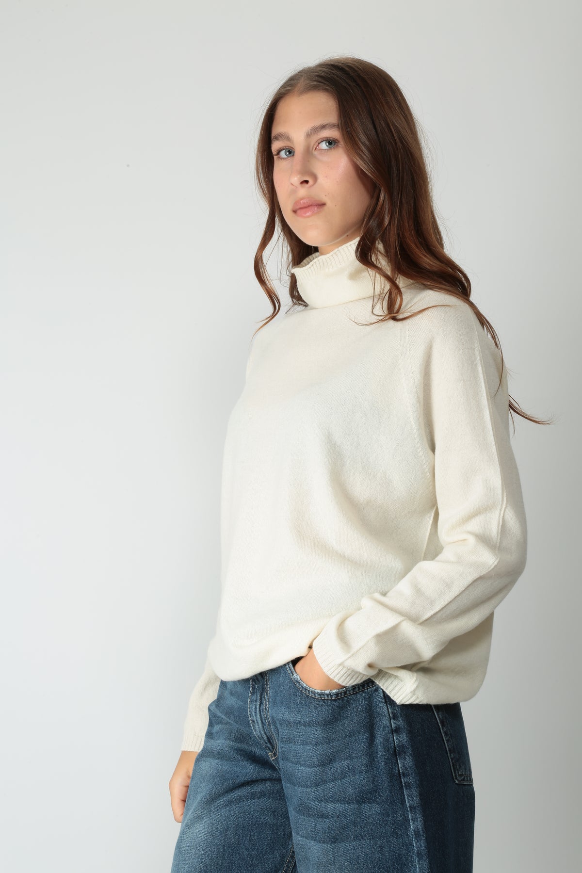 https://admin.shopify.com/store/gulieshop/products/16552688386397#:~:text=https%3A//www.gulieshop.it%20%E2%80%BA%20products%20%E2%80%BA%20miabasic%2Dmaglia%2Dciclista%2Dcarry%2Dpa606