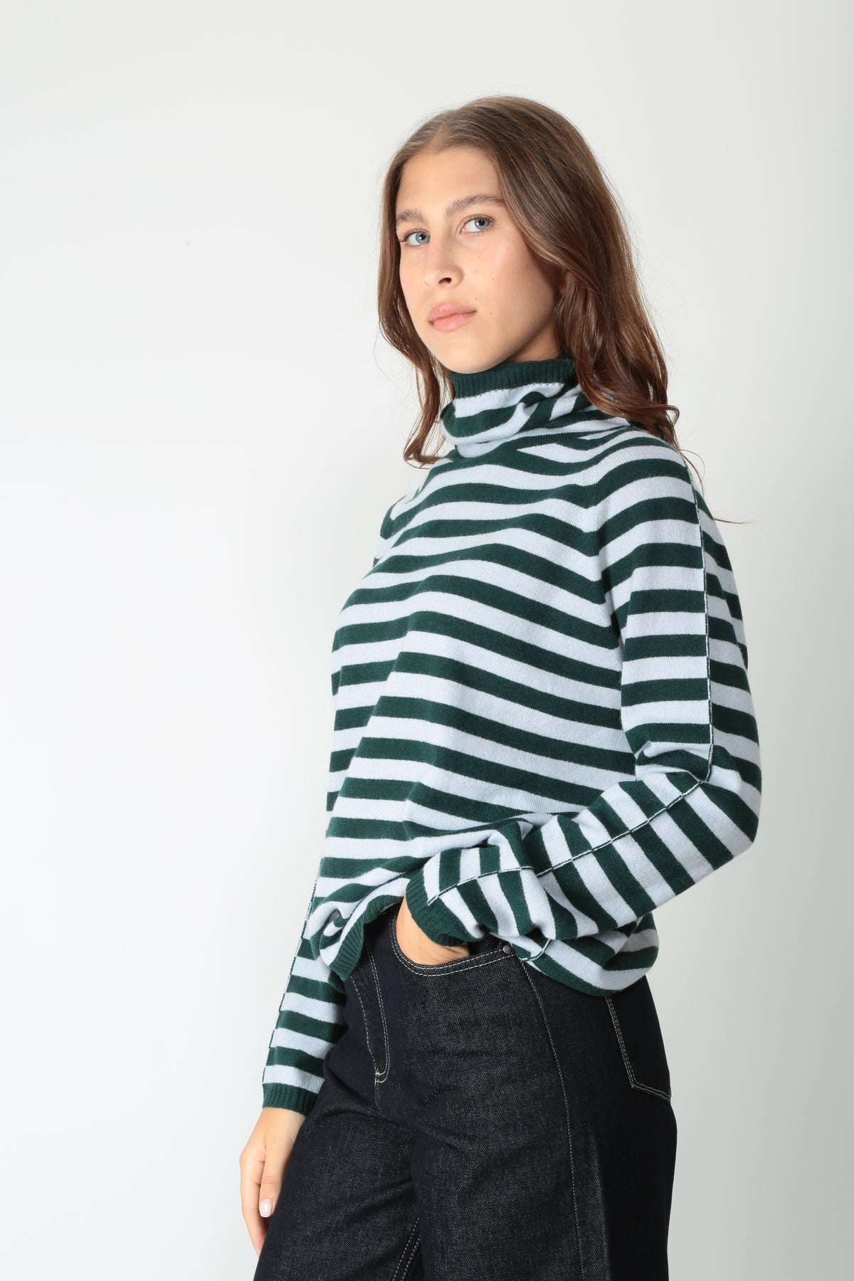 https://admin.shopify.com/store/gulieshop/products/16552688157021#:~:text=https%3A//www.gulieshop.it%20%E2%80%BA%20products%20%E2%80%BA%20miabasic%2Dmaglia%2Dciclista%2Dcarry%2Dpa652