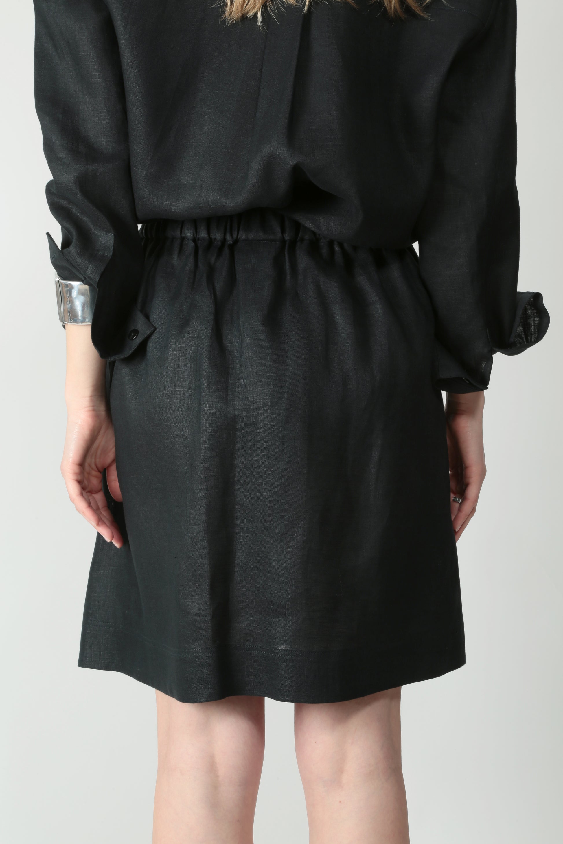 https://admin.shopify.com/store/gulieshop/products/15239508328797#:~:text=https%3A//www.gulieshop.it%20%E2%80%BA%20products%20%E2%80%BA%20maxmara%2Dmm%2Dgonna%2Dcorta%2Din%2Dlino%2Dscoglio