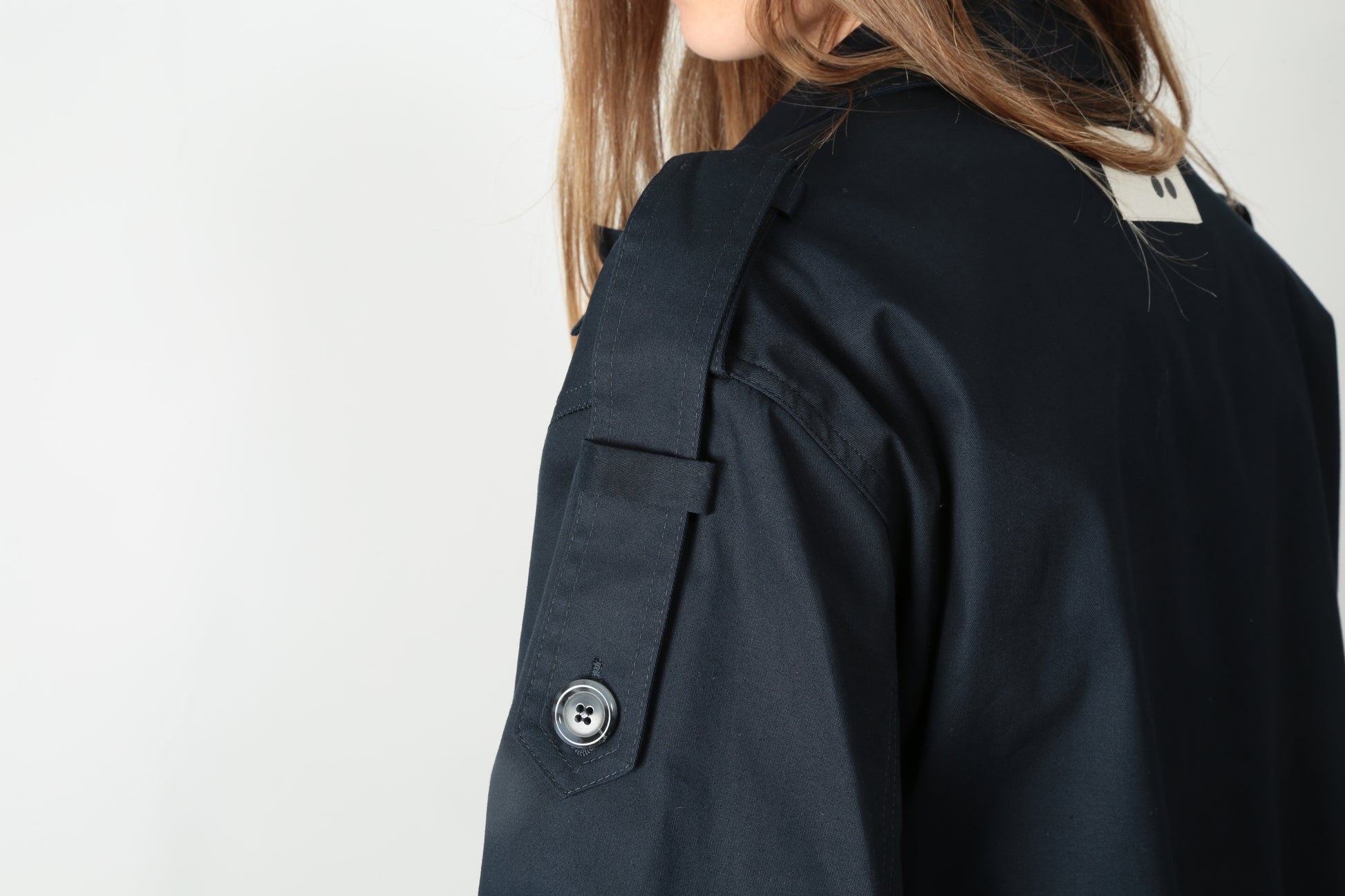 https://admin.shopify.com/store/gulieshop/products/15220317946205#:~:text=https%3A//www.gulieshop.it%20%E2%80%BA%20products%20%E2%80%BA%20the%2Dm%2Dtrench%2Dlungo%2Din%2Dcotone%2Dbacardi