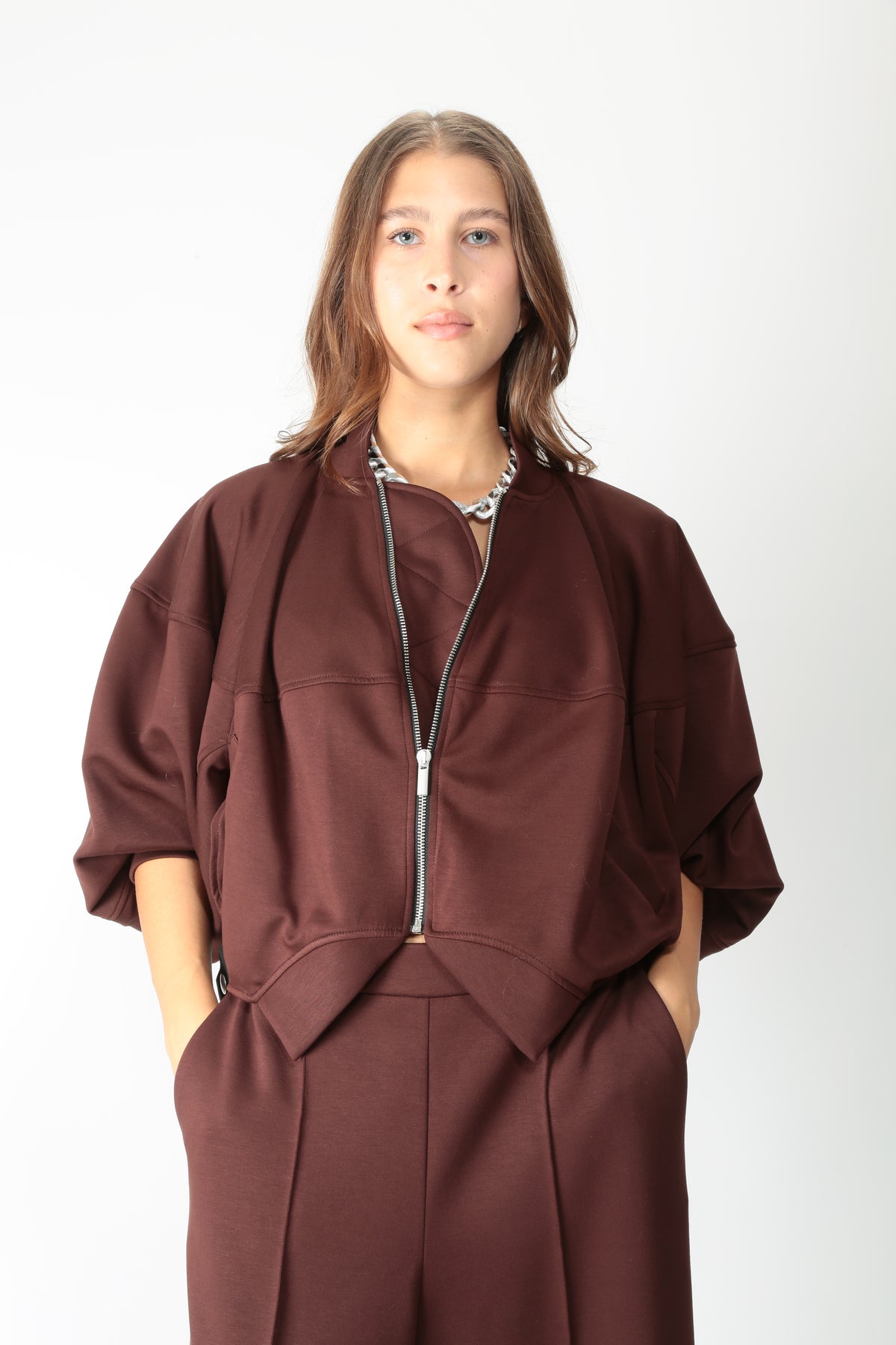 https://admin.shopify.com/store/gulieshop/products/16552696447325#:~:text=https%3A//www.gulieshop.it%20%E2%80%BA%20products%20%E2%80%BA%20meimeij%2Dbomber%2Din%2Dviscosa%2Dstretch%2Dm6fd00