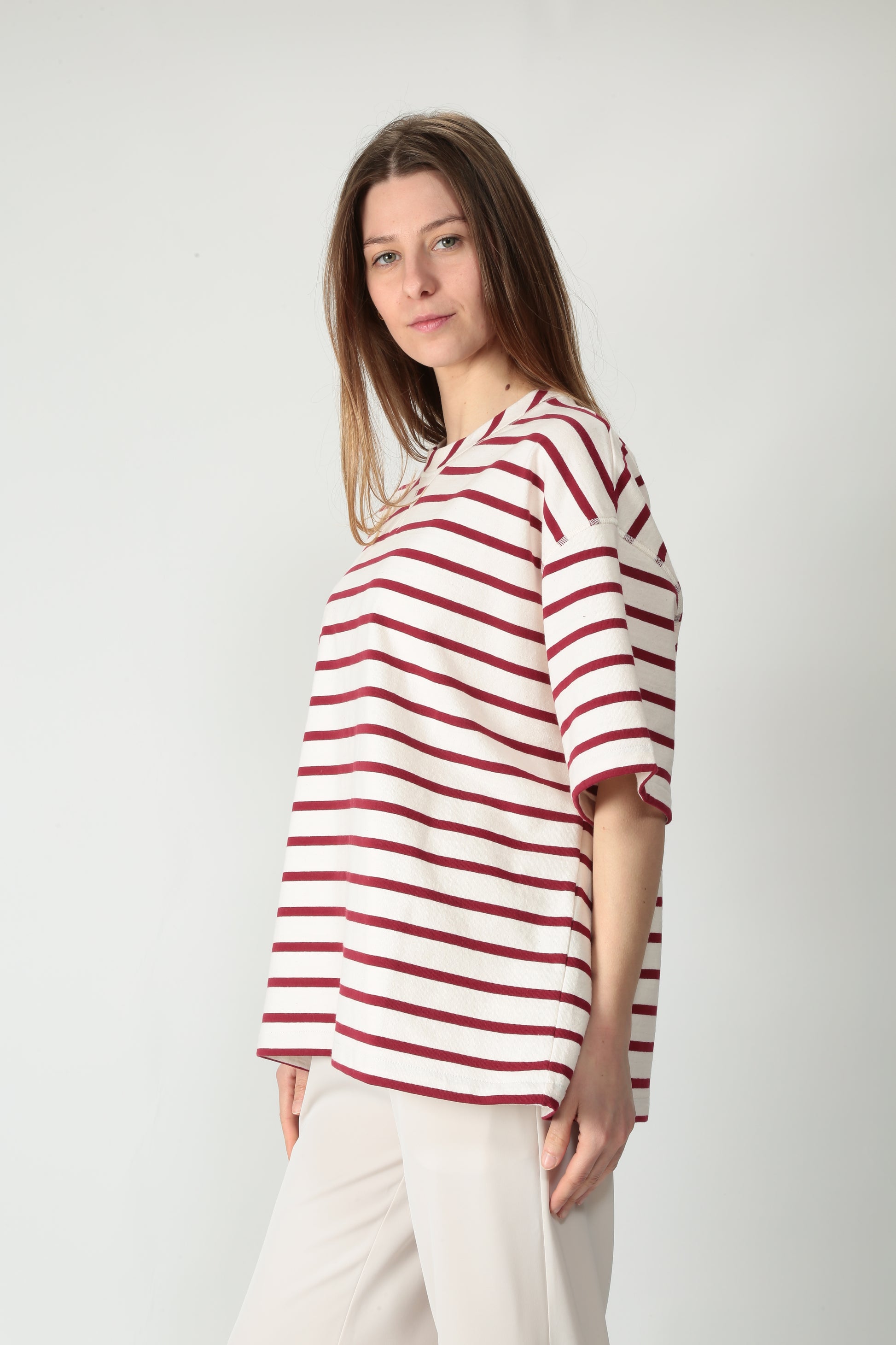 https://admin.shopify.com/store/gulieshop/products/15220318437725#:~:text=https%3A//www.gulieshop.it%20%E2%80%BA%20products%20%E2%80%BA%20the%2Dm%2Dt%2Dshirt%2Doversize%2Djamila92%2Dr