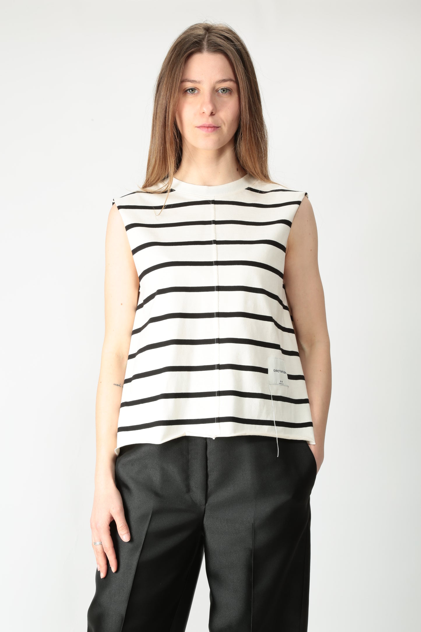 https://admin.shopify.com/store/gulieshop/products/15254083240285#:~:text=https%3A//www.gulieshop.it%20%E2%80%BA%20products%20%E2%80%BA%20jei%2Do%2Dtop%2Dcanotta%2Din%2Dcotone%2D4469