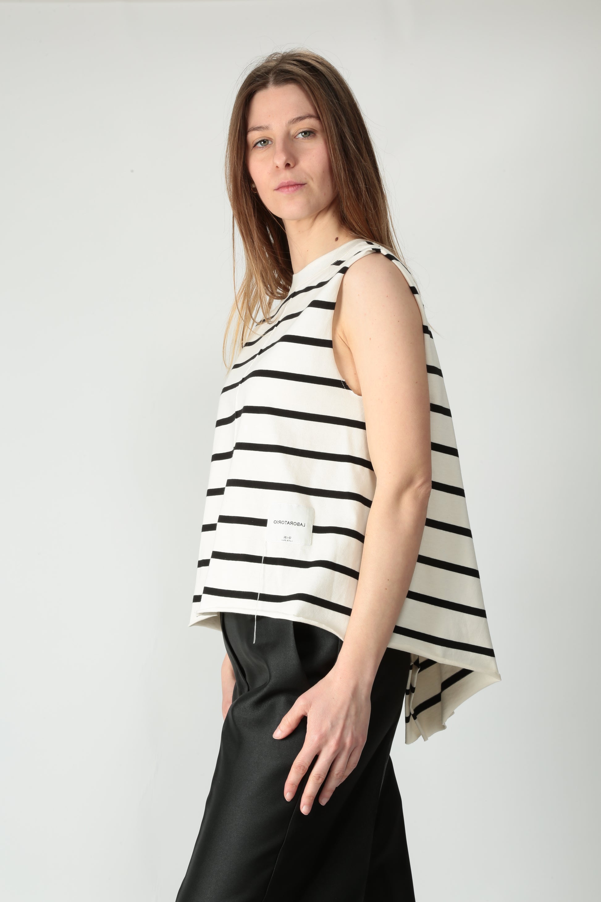 https://admin.shopify.com/store/gulieshop/products/15254083240285#:~:text=https%3A//www.gulieshop.it%20%E2%80%BA%20products%20%E2%80%BA%20jei%2Do%2Dtop%2Dcanotta%2Din%2Dcotone%2D4469
