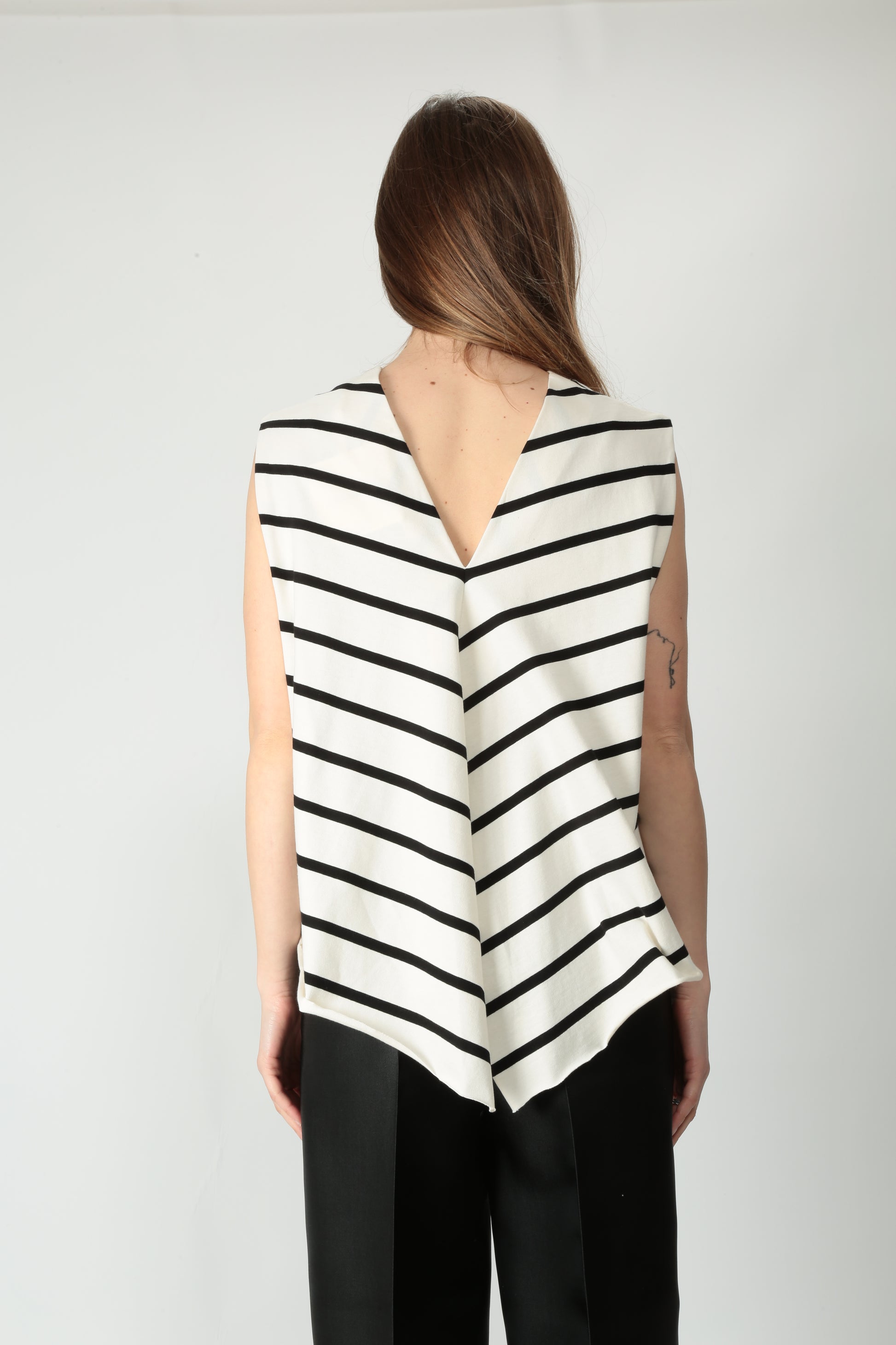https://admin.shopify.com/store/gulieshop/products/15254083240285#:~:text=https%3A//www.gulieshop.it%20%E2%80%BA%20products%20%E2%80%BA%20jei%2Do%2Dtop%2Dcanotta%2Din%2Dcotone%2D4469