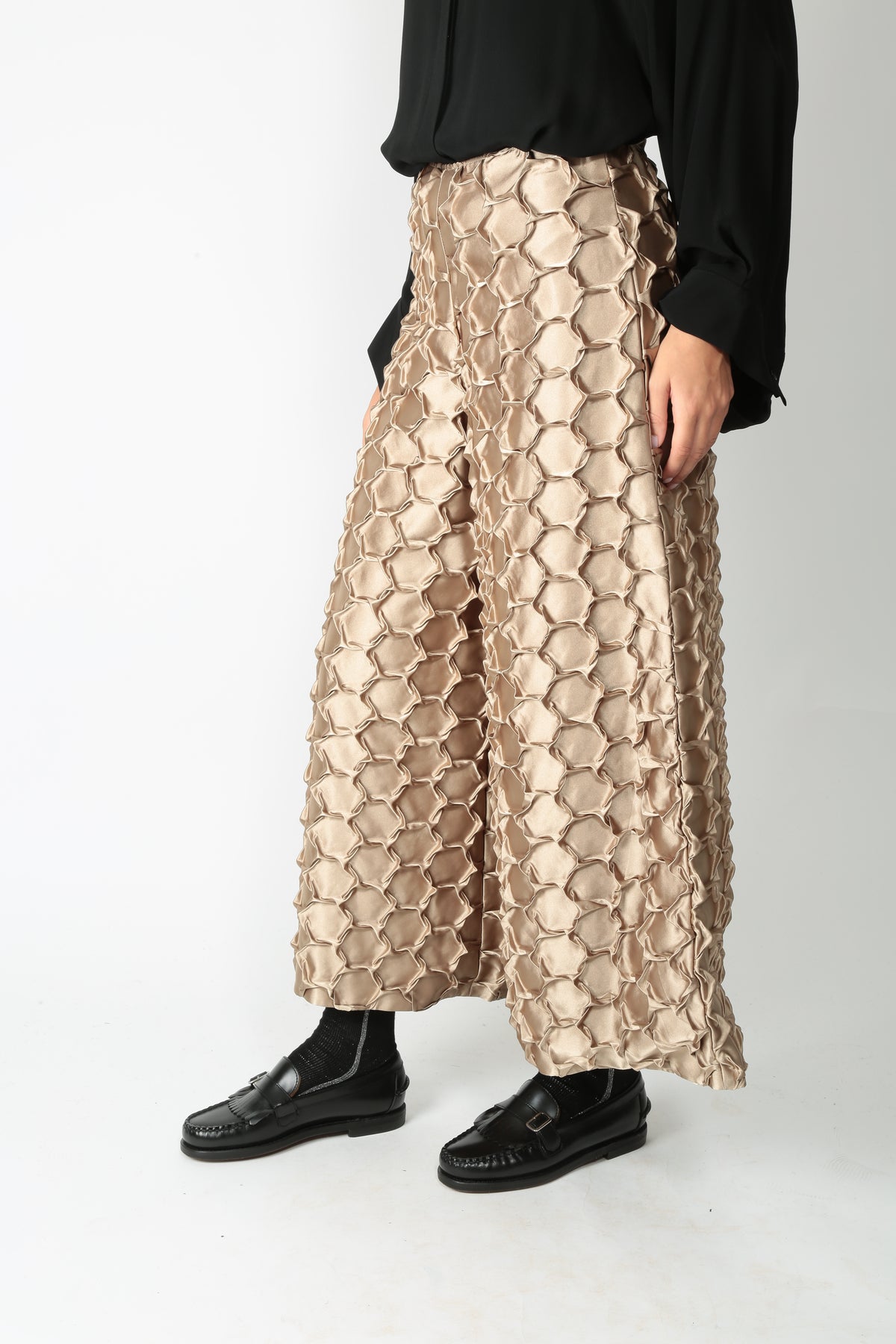 https://admin.shopify.com/store/gulieshop/products/16552696054109#:~:text=https%3A//www.gulieshop.it%20%E2%80%BA%20products%20%E2%80%BA%20meimeij%2Dpantalone%2Dplisse%2Desagoni%2Dm6fy11