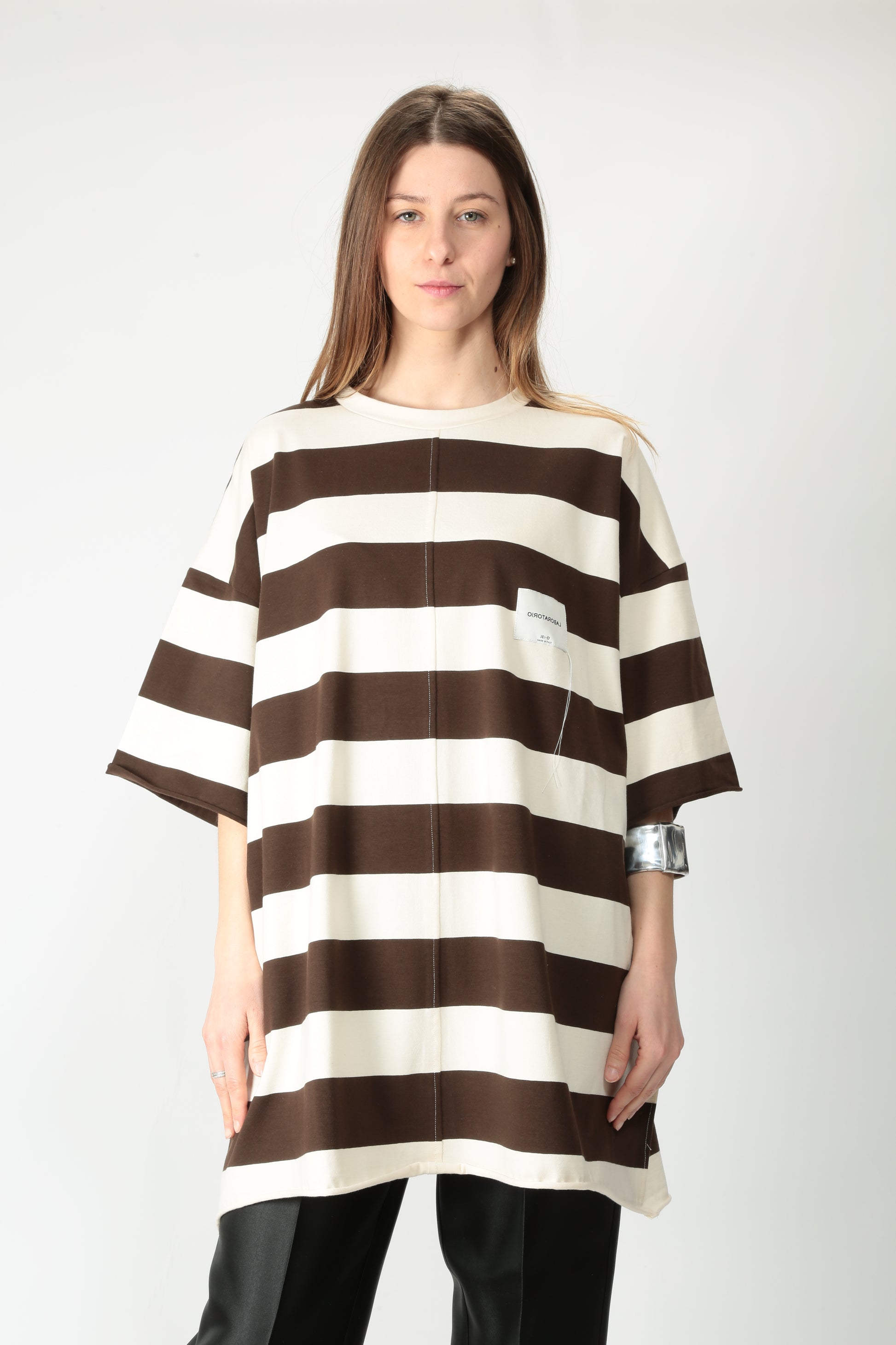 https://admin.shopify.com/store/gulieshop/products/15254083109213#:~:text=https%3A//www.gulieshop.it%20%E2%80%BA%20products%20%E2%80%BA%20jei%2Do%2Dabito%2Doversize%2Din%2Dcotone%2D4471